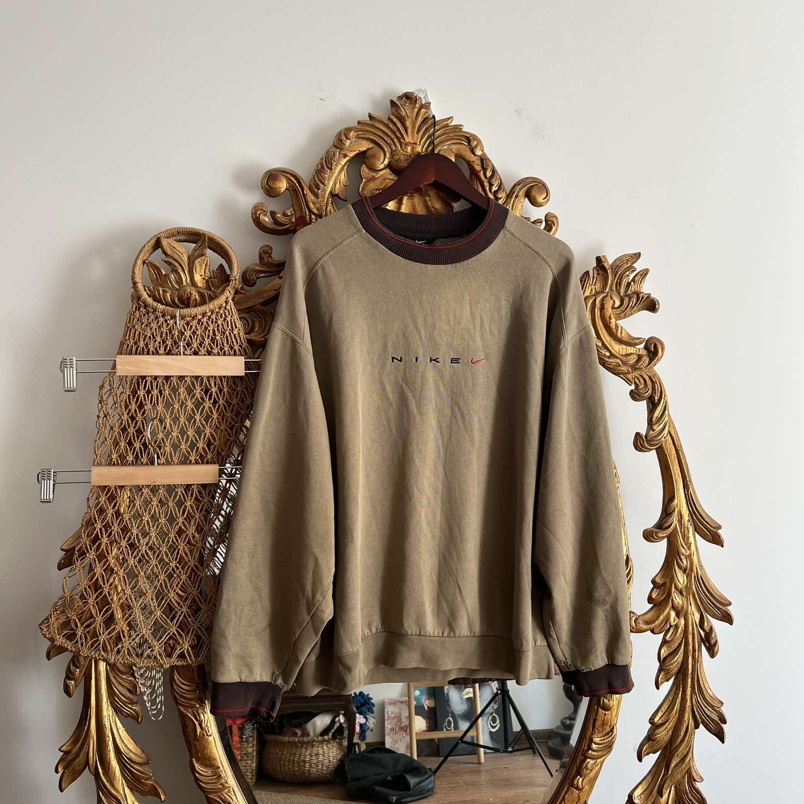 Nike Rare Nike Brown Crewneck Vintage 90s Size US XL / EU 56 / 4 - 1 Thumbnail