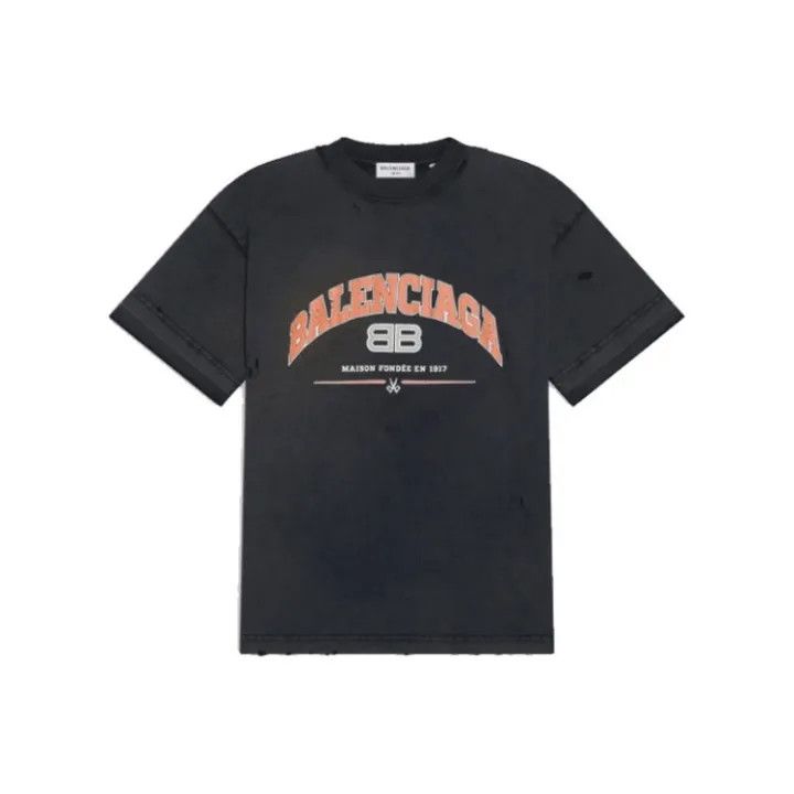 Balenciaga Balenciaga SS22 Vintage Logo Black T-Shirt 0079 Size S / US 4 / IT 40 - 1 Thumbnail