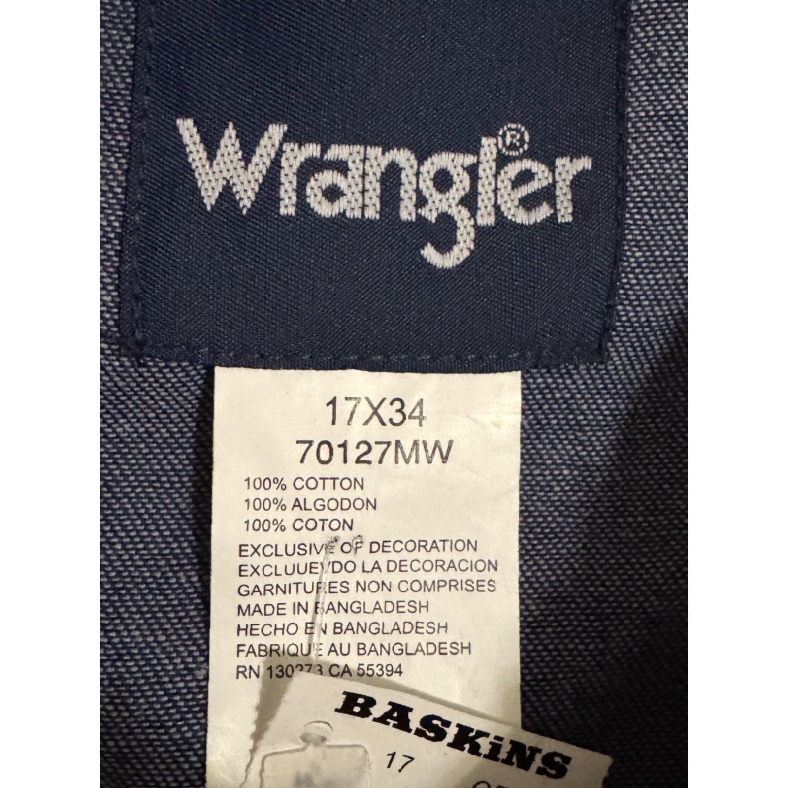 Wrangler Wrangler pearl snap dark blue denim work shirt size 17 X 34 sleeve length NWT Size US XL / EU 56 / 4 - 3 Thumbnail