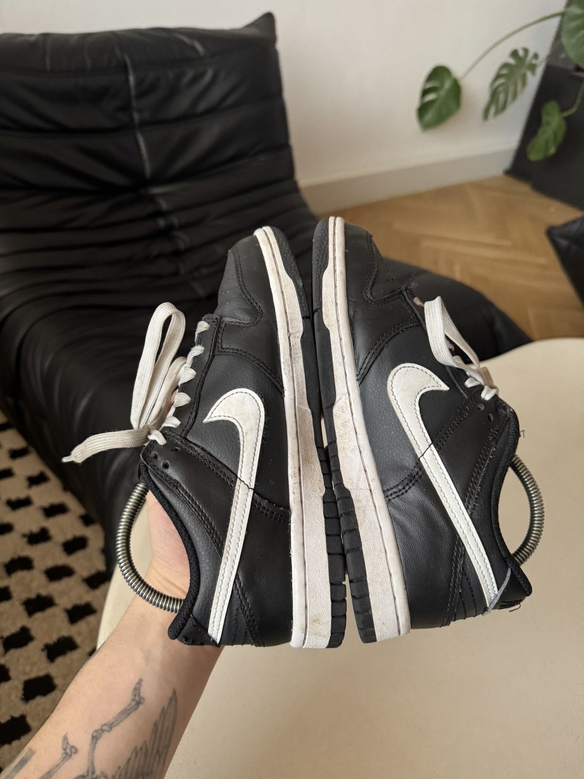 Nike Nike Dunk Low GS Leather Black Sneakers Swoosh Streetwear Size US 4.5 / IT 34.5 - 5 Thumbnail