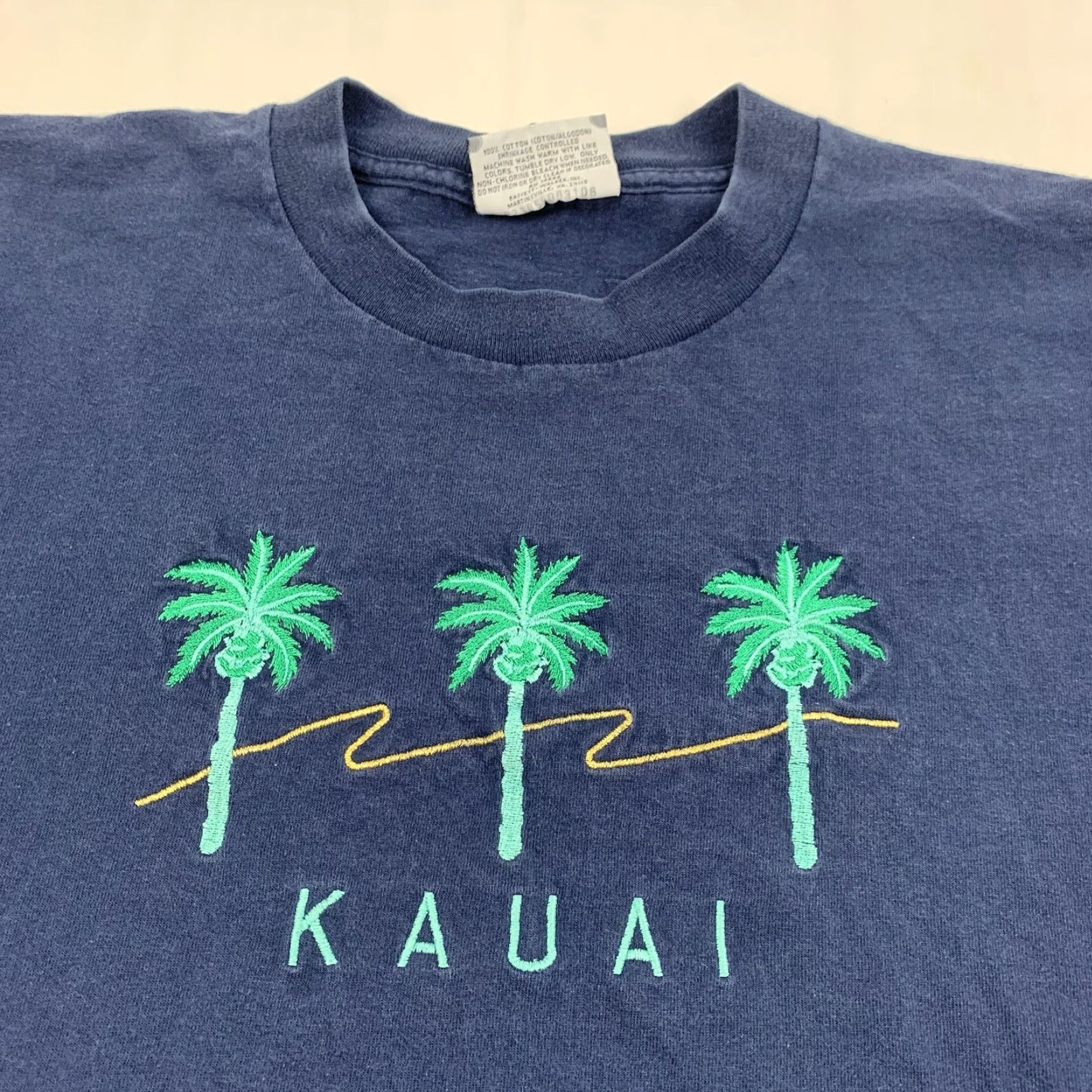 Lee VINTAGE Kauai Hawaii Shirt Lee Adult Large Blue Embroidered Island Beach 90s Hawaiian Mens T-Shirt Size US L / EU 52-54 / 3 - 2 Thumbnail