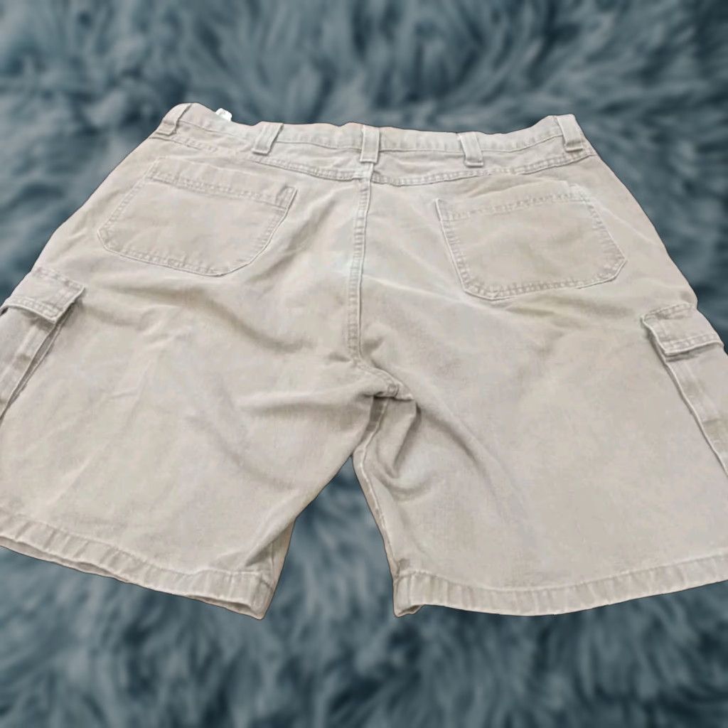 Wrangler Wrangler Cargo Shorts Mens Beige 40 X 10 X 22 Size US 40 / EU 56 - 1 Thumbnail