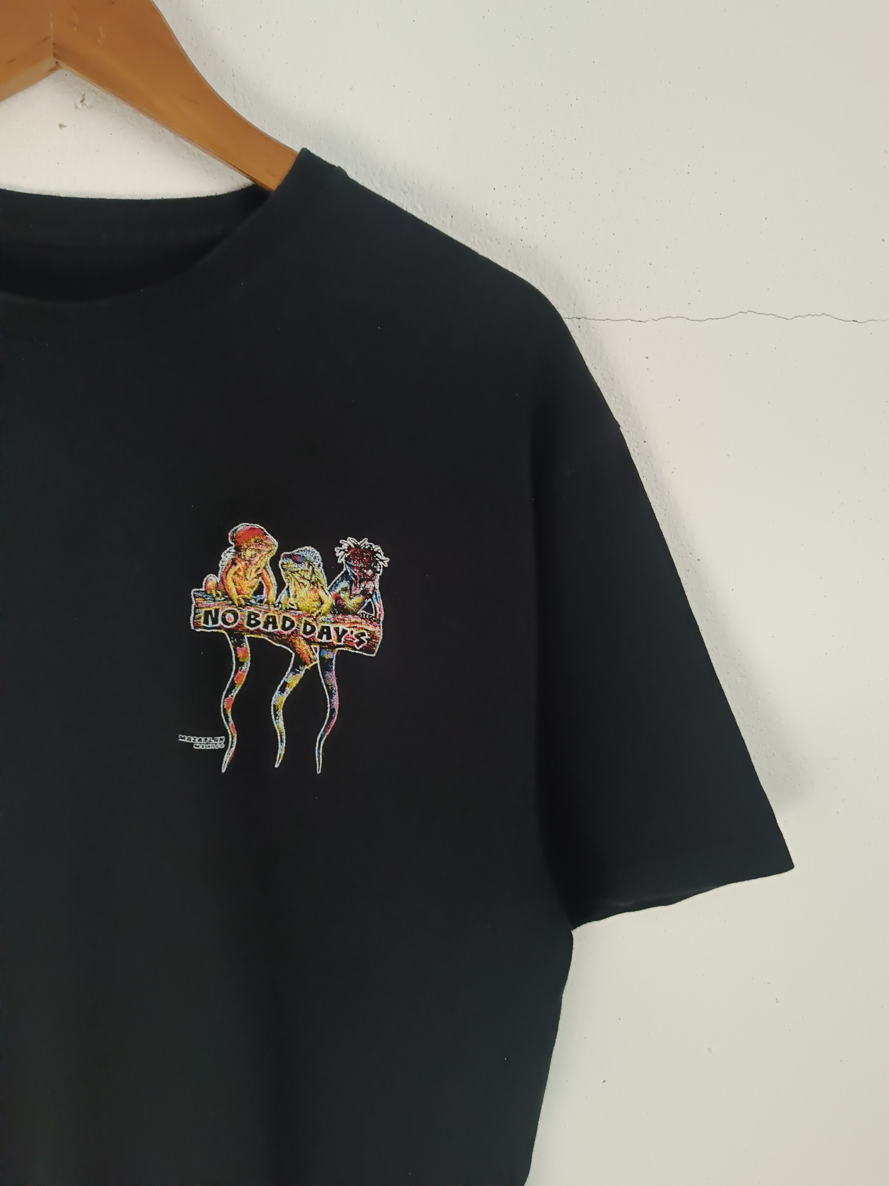 Other VINTAGE NO BAD DAYS MAZATLAN IGUANA PETS CAT DOG CUTE TEE Size US M / EU 48-50 / 2 - 6 Thumbnail