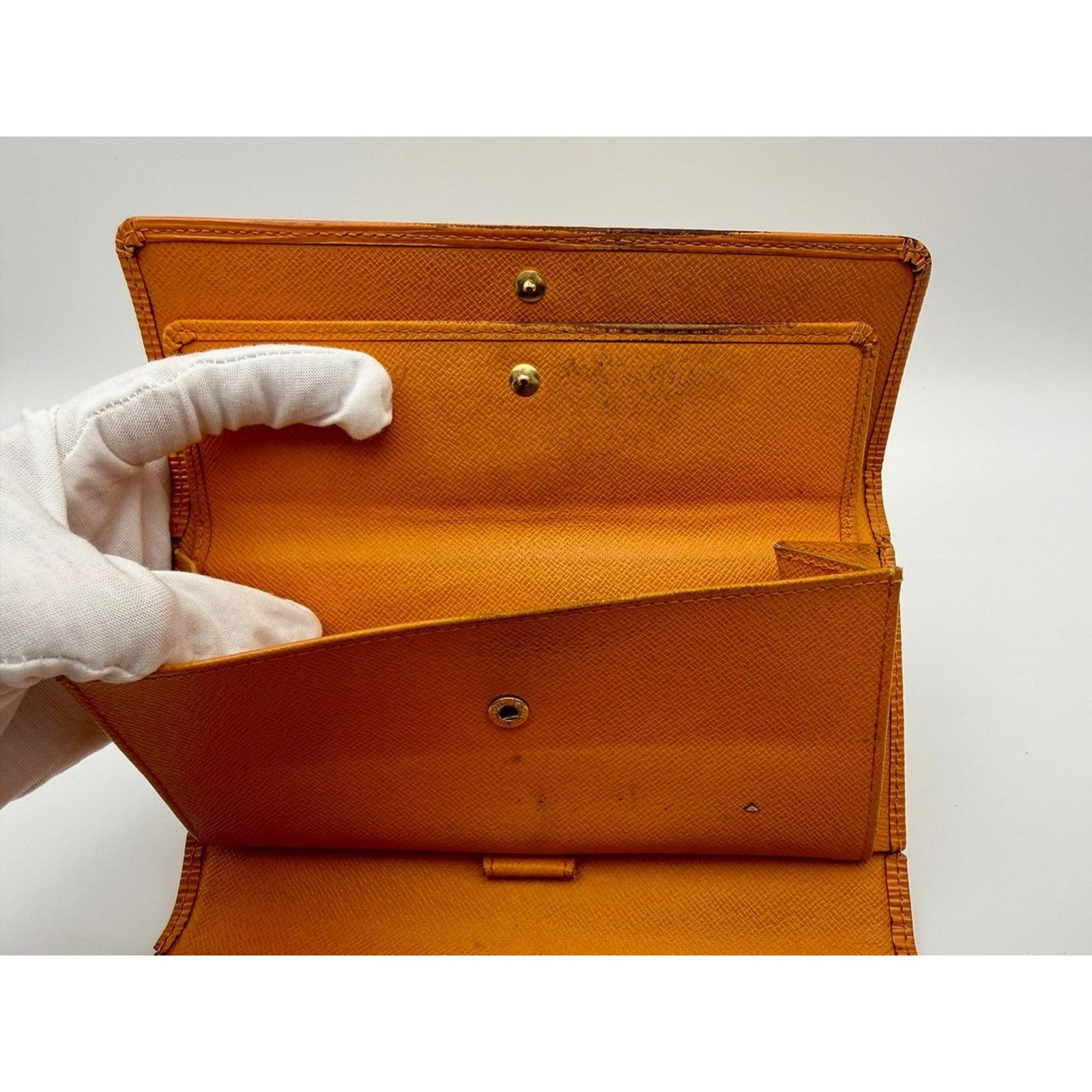 Louis Vuitton LOUIS VUITTON Epi Porte Tresor International Mandarin Wallet Size ONE SIZE - 5 Thumbnail