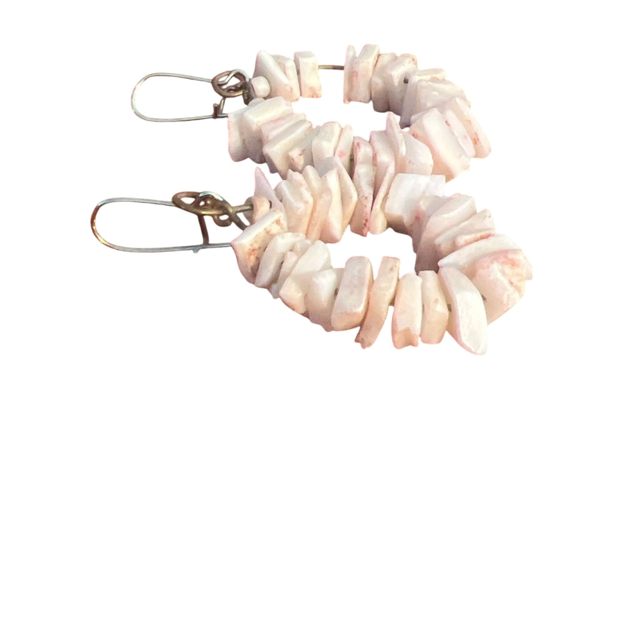 Other Vintage White Pink Puca Shell Dangle Earrings Kidney Hooks E Size ONE SIZE - 3 Thumbnail