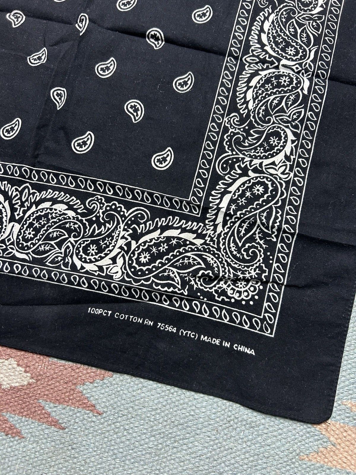 Vintage Vintage bandana handkerchief paisley goth hanky cotton biker Size ONE SIZE - 2 Thumbnail