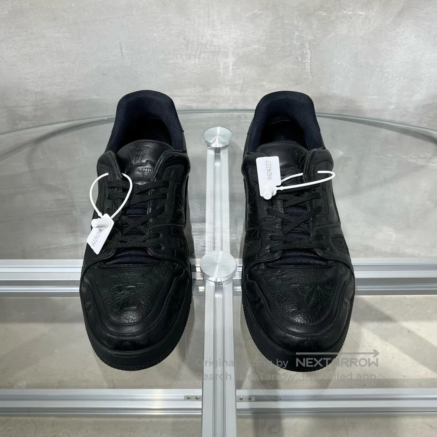 Louis Vuitton Louis Vuitton Trainer Black Knight shoes Size US 9 / EU 42 - 2 Thumbnail