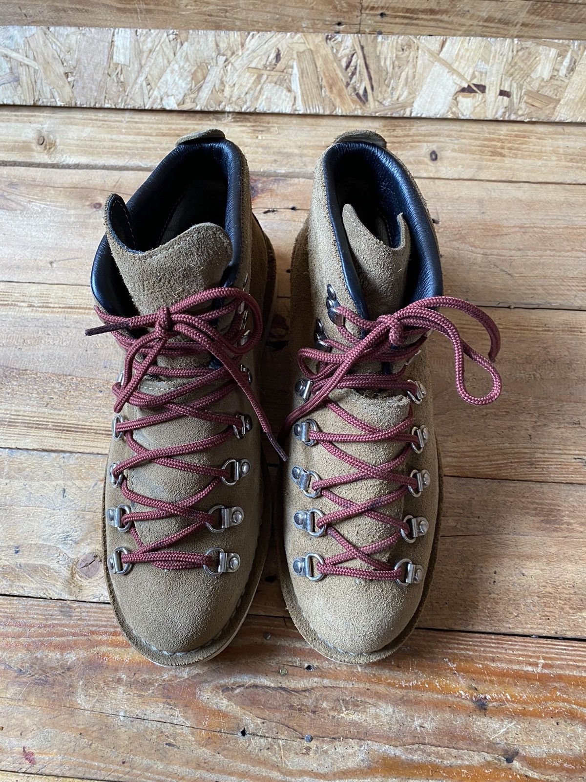 Danner Danner mountain light overton suede hiking boots sz uk7.5 Size US 8 / EU 41 - 9 Thumbnail