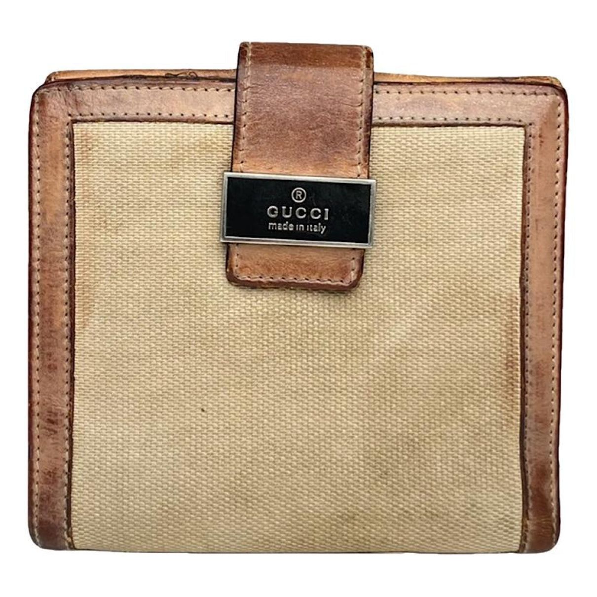 Interlocking Beige Leather Wallet