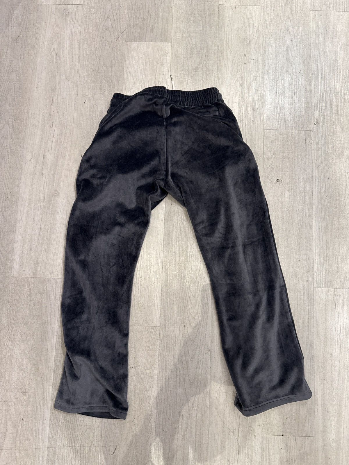 Vertabrae Vertabrae velour pant size large new iconic Size US 34 / EU 50 - 2 Thumbnail