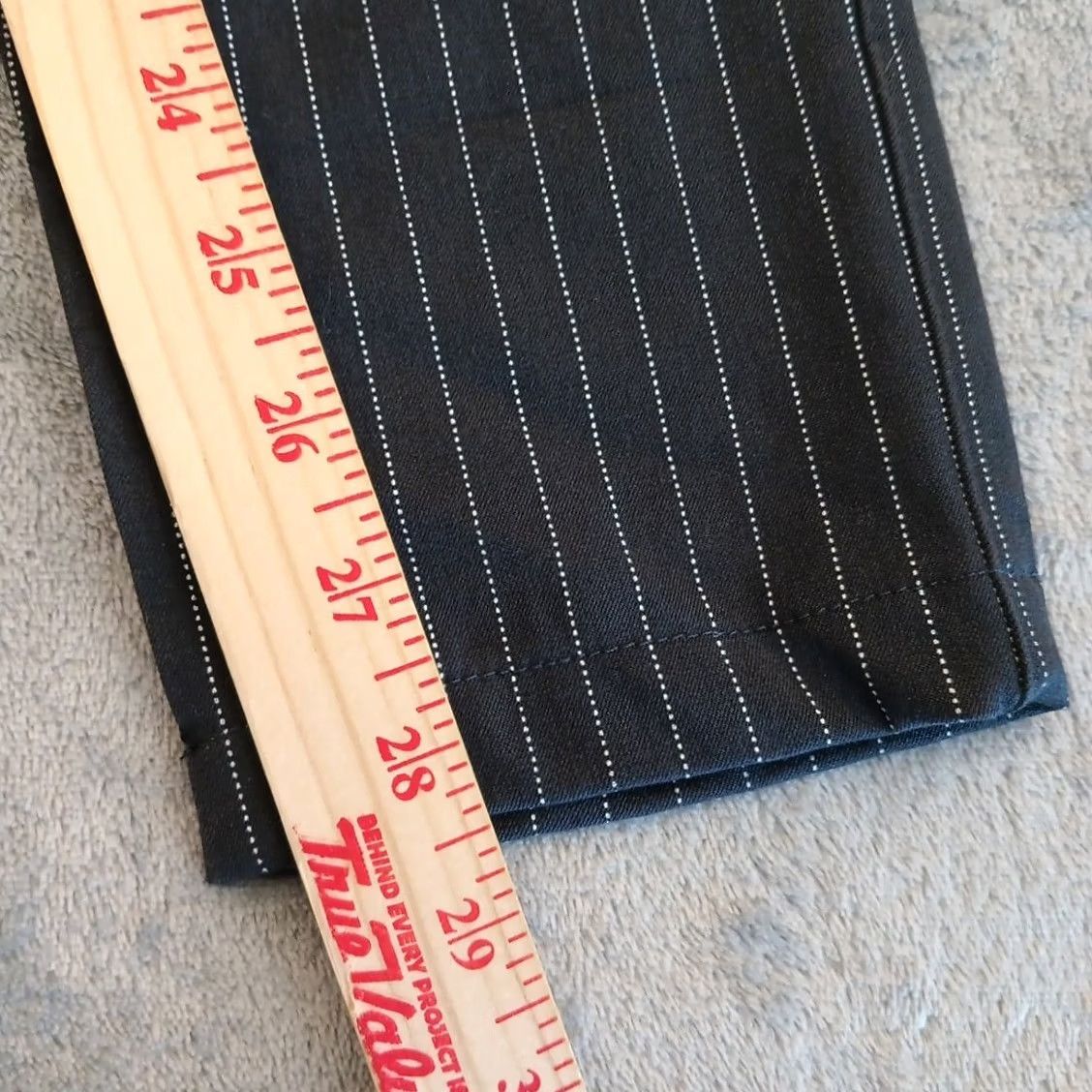 Old Navy Old Navy Pants Women Size 4 Gray Striped Ankle 28x28.5 Cotton Blend Pockets Straight 28.5 Inseam 8.5-10.5 Rise Regular Front Zip Vintage: No Size 27" / US 4 / IT 40 - 5 Thumbnail