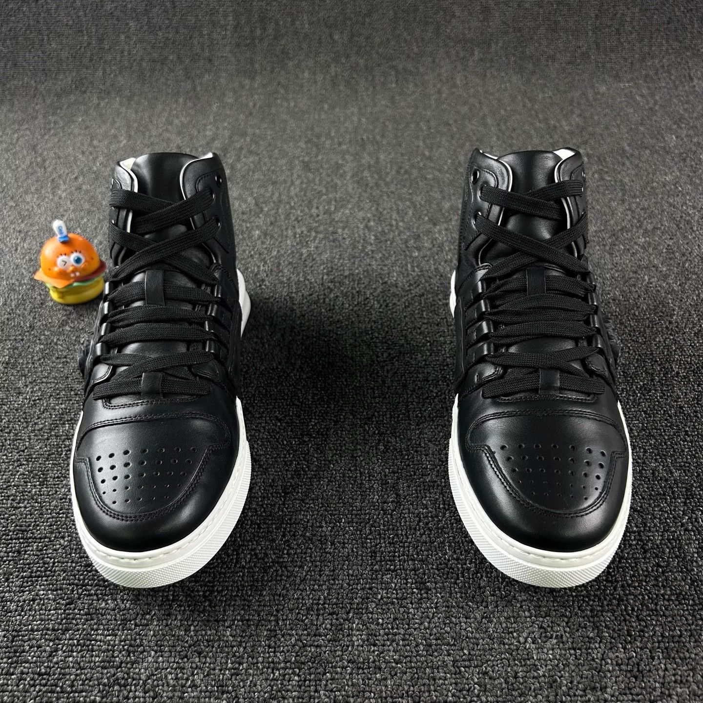 Versace Versace Medusa Black High-Top Sneakers Size US 8 / EU 41 - 2 Thumbnail