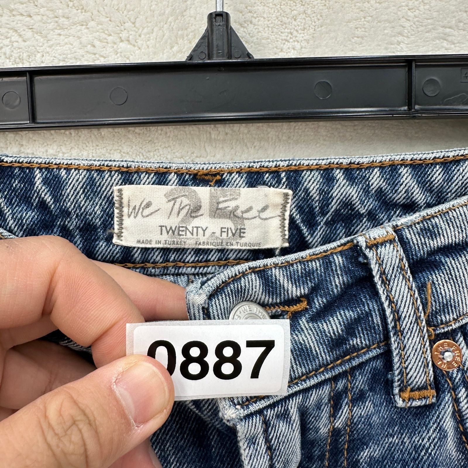 Free People FREE PEOPLE SIZE 25 DAKOTA STRAIGHT LEG JEAN MEDIUM WASH 0B1 Size 25" / US 0 / IT 36 - 4 Thumbnail