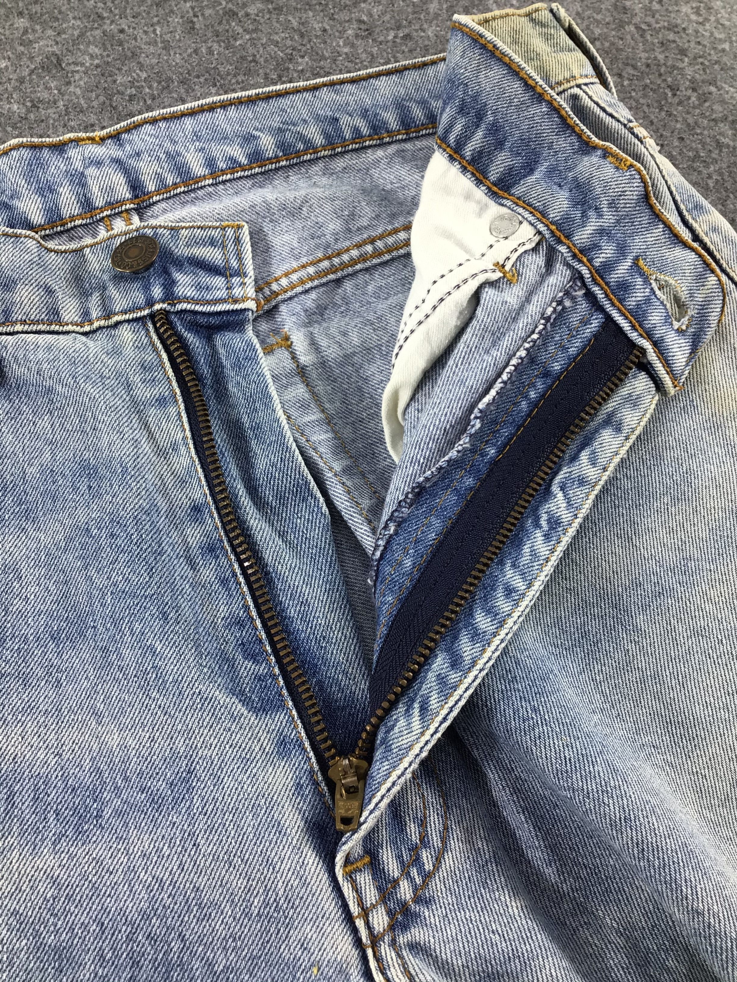 Levi's Vintage Levis 626 Jeans Medium Wash Denim KJ078 Size US 31 - 7 Thumbnail
