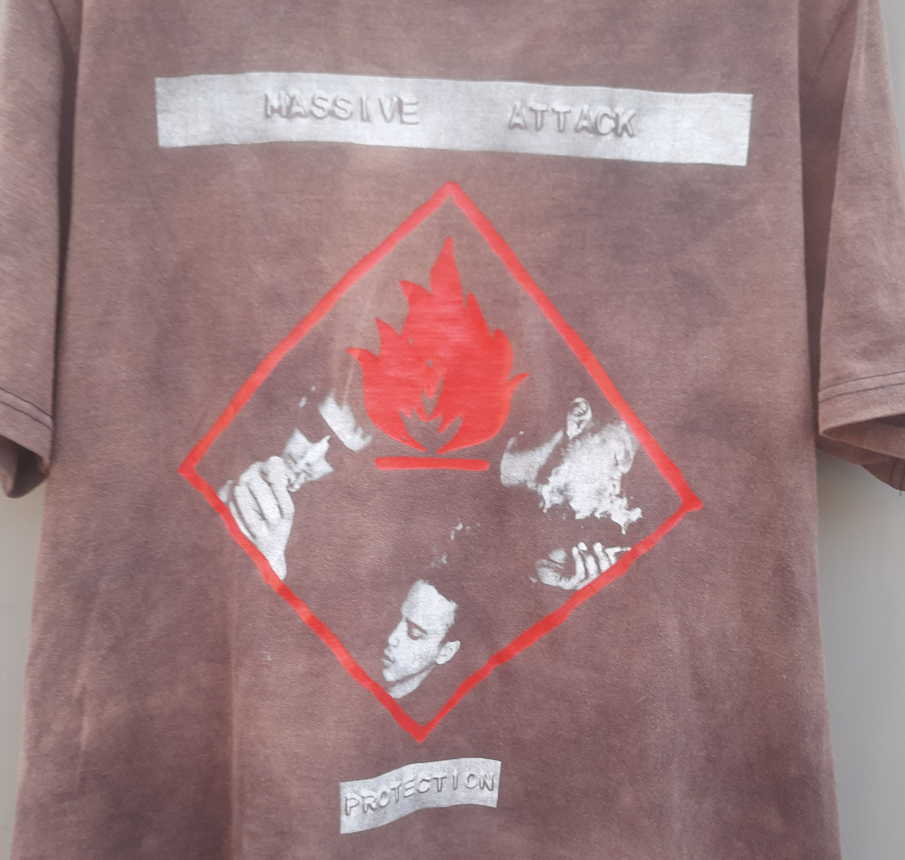 Band Tees Y2K Massive Attack Protection T-Shirt Size US M / EU 48-50 / 2 - 3 Thumbnail