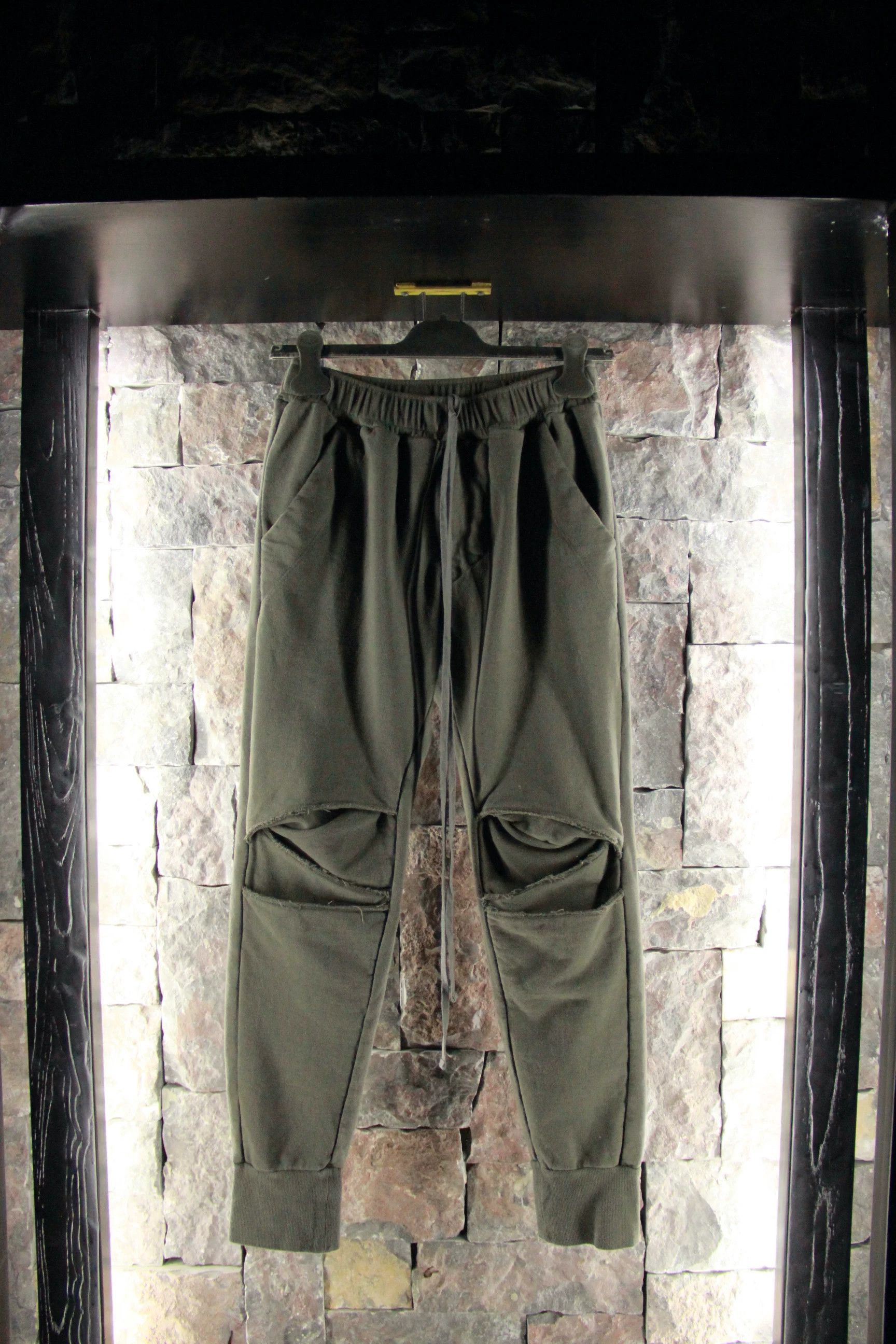 Julius Julius Green Casual Pants Men 30 Size US 30 / EU 46 - 1 Thumbnail