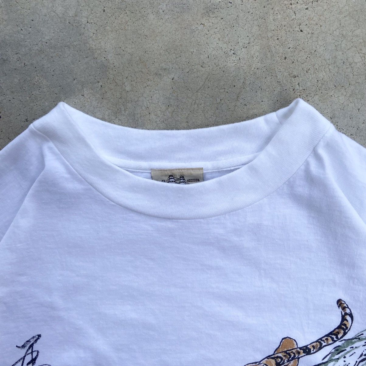Japanese Brand Vintage 90's ClipperClub Tiger ( Kanji ) Motif Japan T-Shirt Size US L / EU 52-54 / 3 - 8 Thumbnail