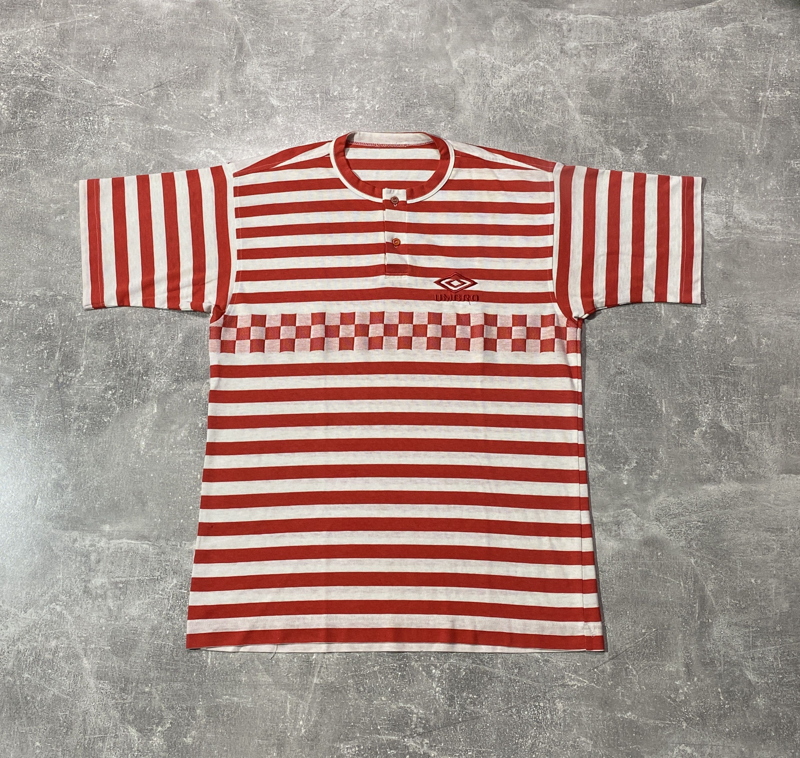 Umbro Vintage 90s UMBRO Soccer Tee Size US L / EU 52-54 / 3 - 1 Thumbnail