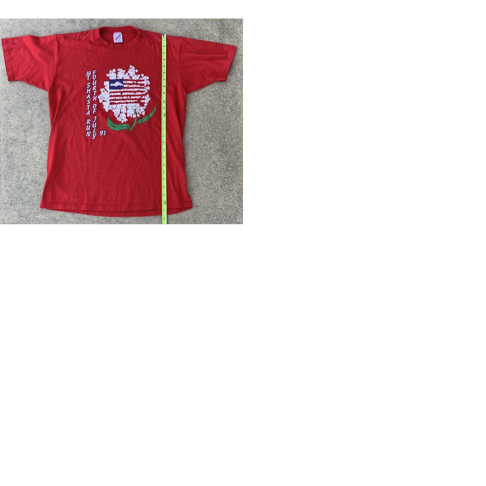 Jerzees Vintage Mt Shasta Run Fourth Of July 91 T Shirt Jan Sousa Graphics Flag L Mens Graphic Tee 50/50 Cotton Blend Red 1991 90s Size US L / EU 52-54 / 3 - 9 Thumbnail
