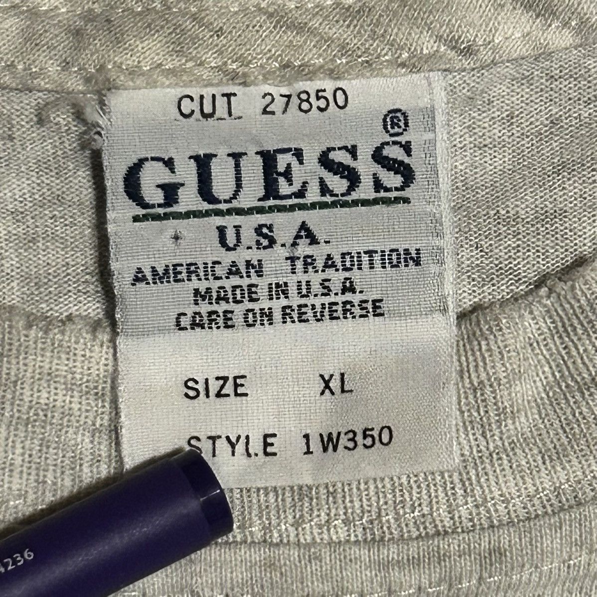 Guess × Vintage Vintage Guess Grey T-Shirt Size US XL / EU 56 / 4 - 3 Thumbnail
