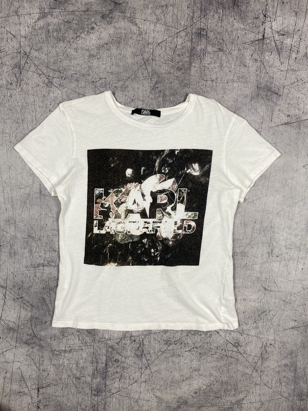 Designer × Karl Lagerfeld Karl Lagerfeld Luxury Designer Big Logo Tee T Shirt Size M / US 6-8 / IT 42-44 - 2 Thumbnail