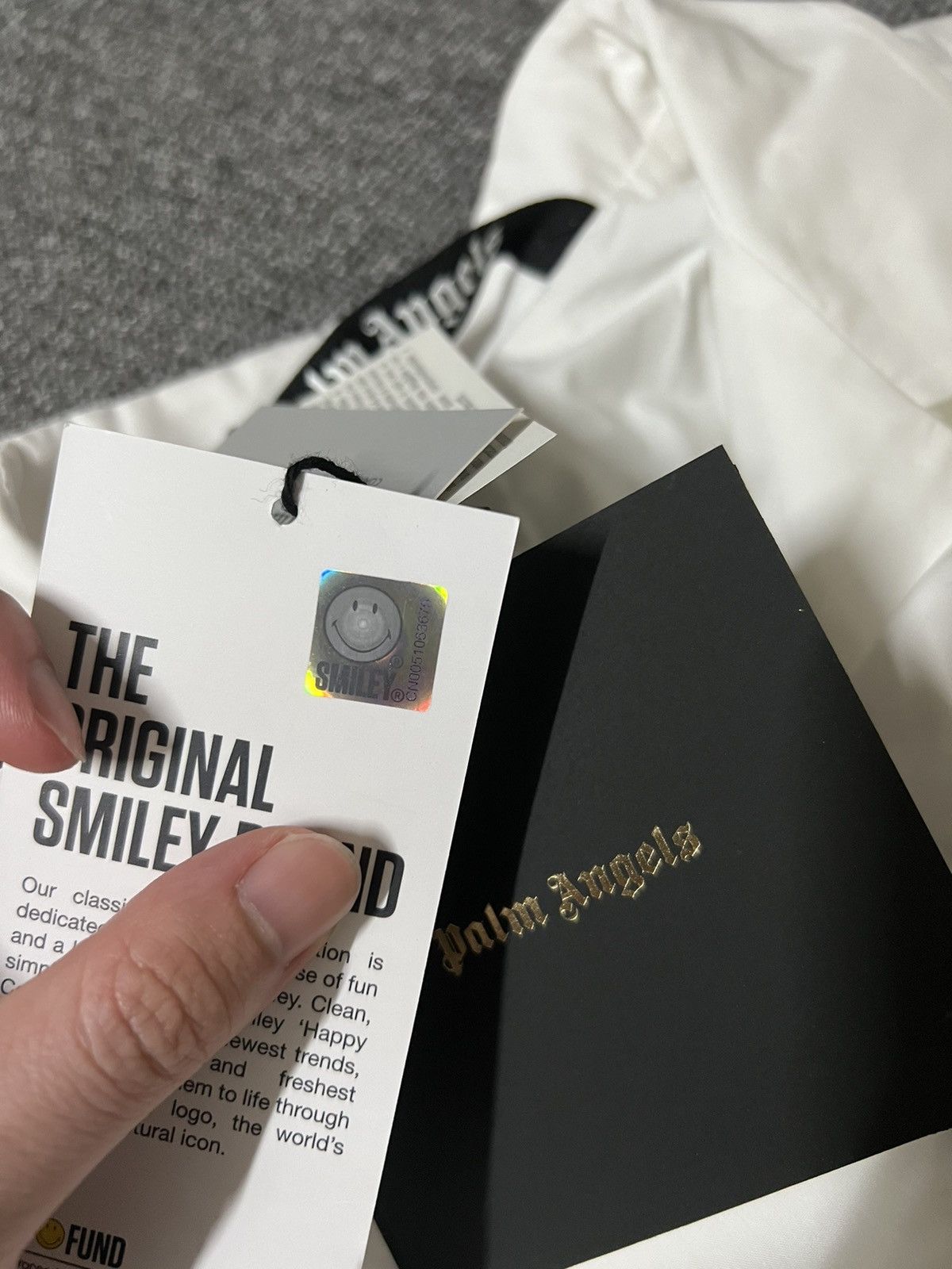 Palm Angels 「retail💲970」Brand new palm angels x smiley shirt size 48 Size US M / EU 48-50 / 2 - 7 Thumbnail