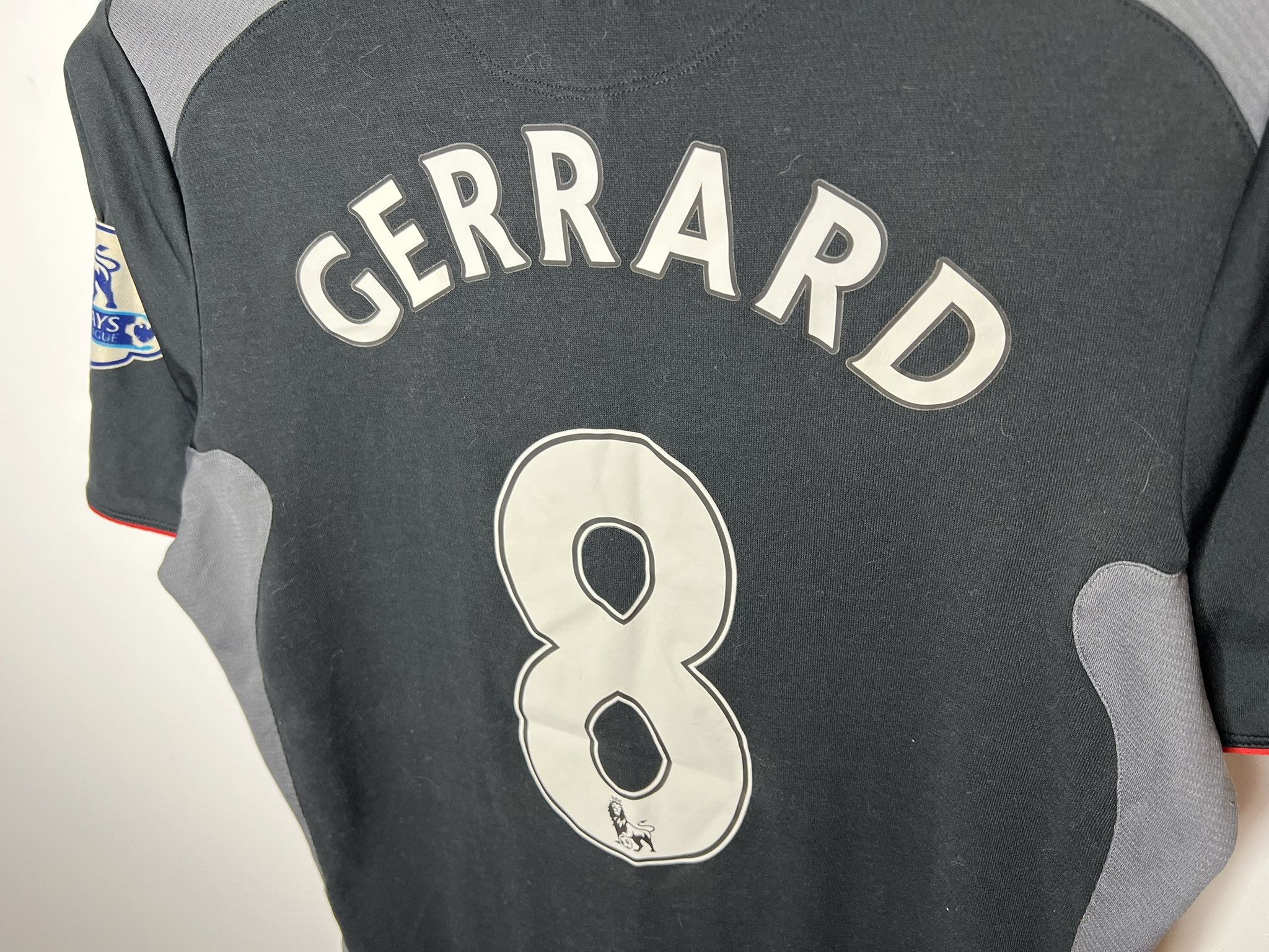 Warrior GERRARD #8 LIVERPOOL 2012 AWAY FOOTBAL SHIRT SOCCER JERSEY Size US S / EU 44-46 / 1 - 3 Thumbnail