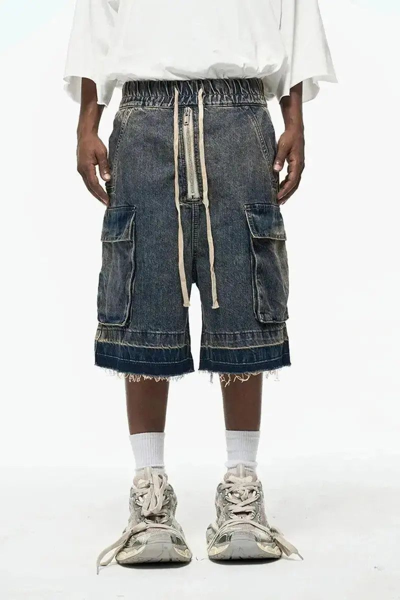 Japanese Brand Zipper Pocket Washed Blue Distressed Shorts Size US 32 / EU 48 - 2 Thumbnail