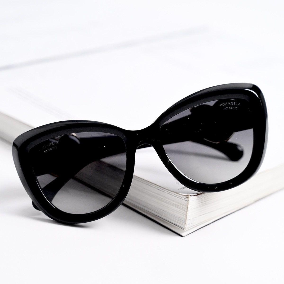 Chanel CHANEL 0CH5517 C622S8 SUNGLASSES Size ONE SIZE - 9 Thumbnail