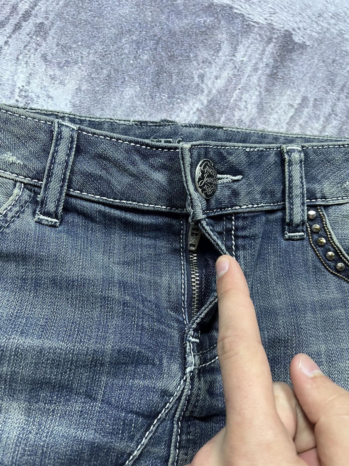 Guess Guess Mini Skirt Jeans Denim Vintage Streetwear Y2K Size 30" / US 8 / IT 44 - 6 Thumbnail