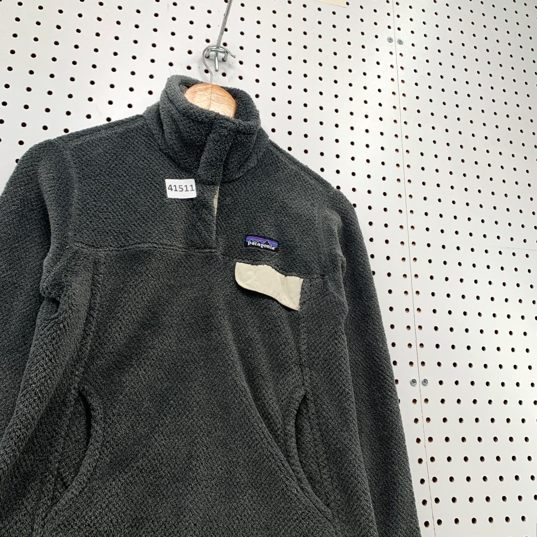 Patagonia Patagonia Re Tool Snap Pullover Sweatshirt Womens Small Gray Fuzzy 16.5x23 Vintage? No. Size S / US 4 / IT 40 - 7 Thumbnail