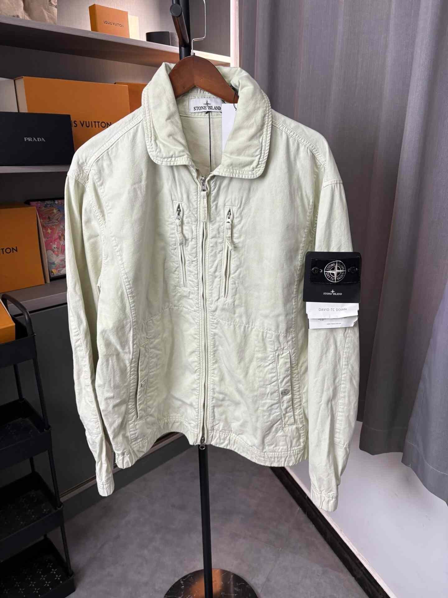 Stone Island Stone Island Limited White Light Jacket L Men Size US L / EU 52-54 / 3 - 1 Thumbnail