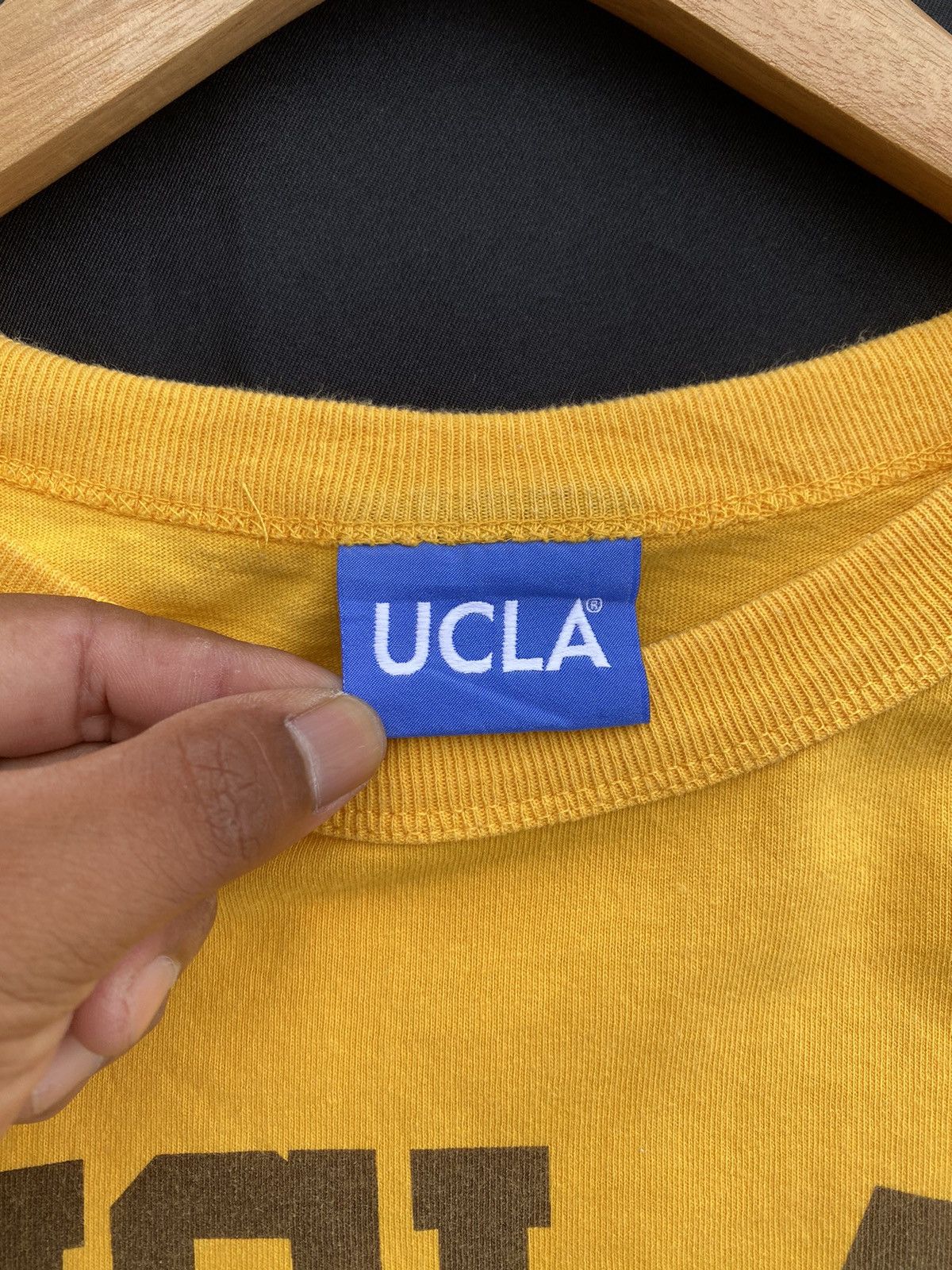 Vintage Rare Vintage UCLA Bruins Tshirt Size US S / EU 44-46 / 1 - 6 Thumbnail