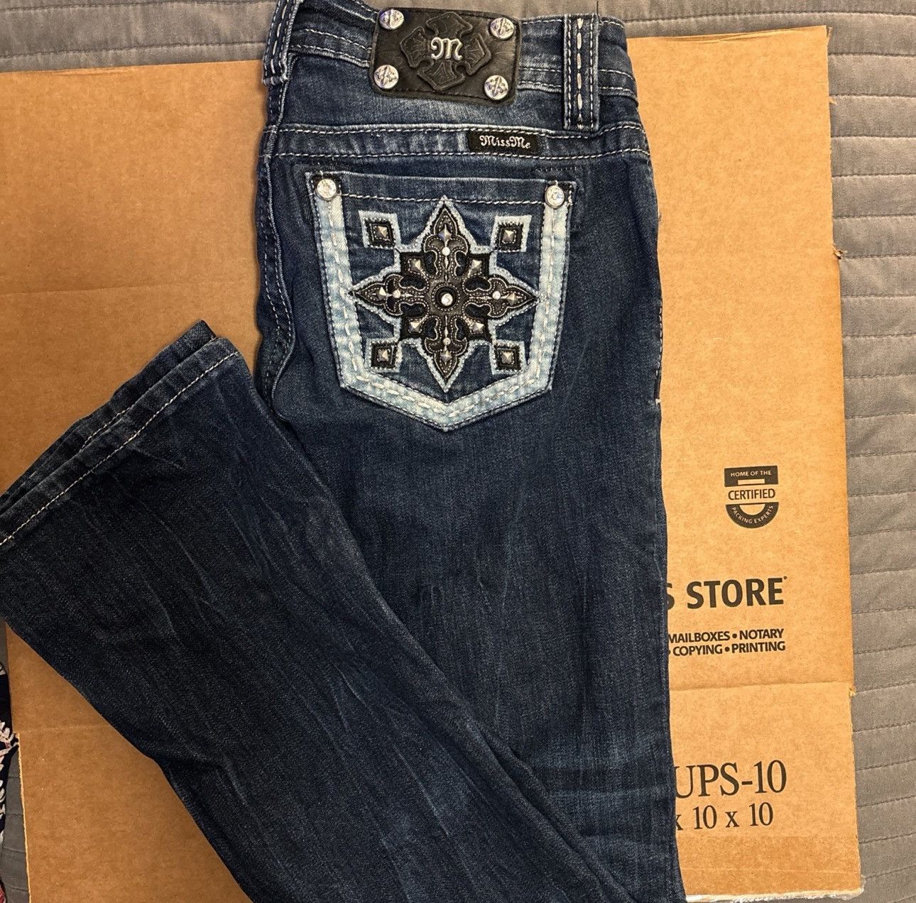 Miss Me Misme denim bootcut silver sequin fleur de lis patch pocket Size 42" / US 20 - 1 Thumbnail