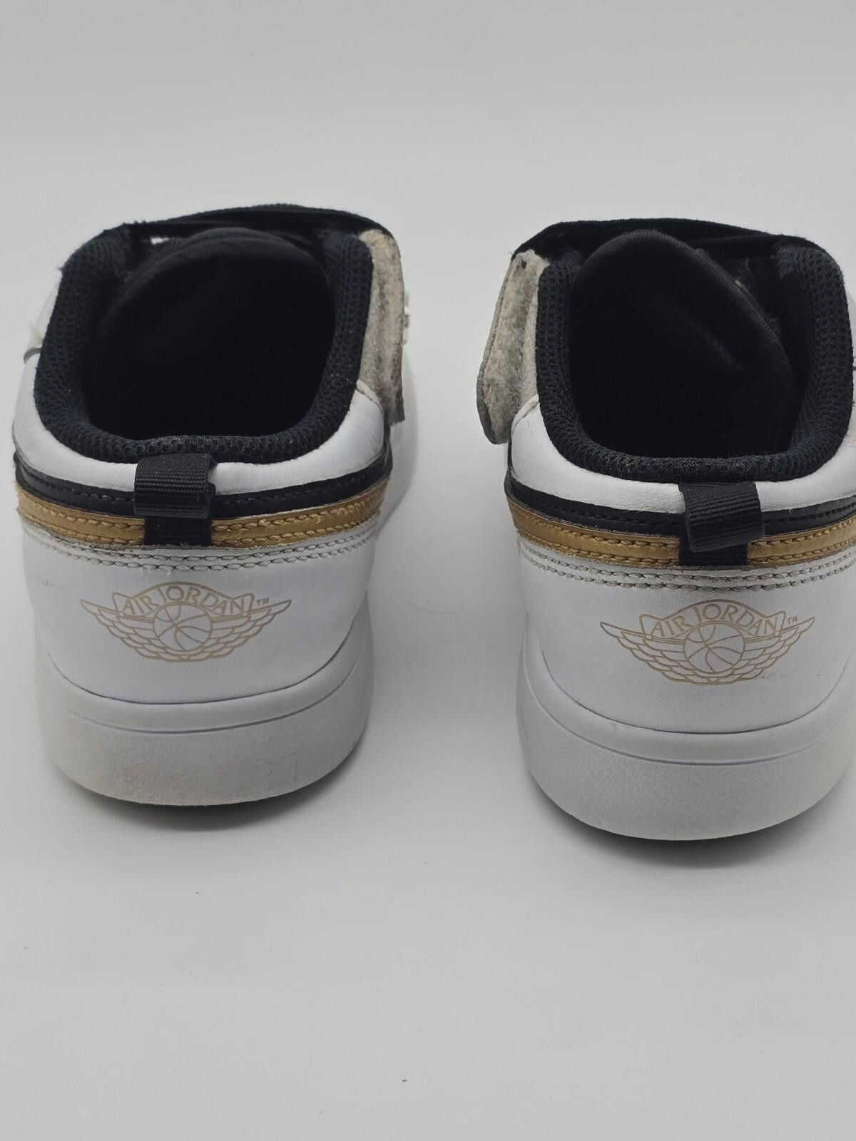 Jordan Brand Air Jordan 1 SE Low White/Black/Gold DR7948-172 Size 2Y Size US 5 / EU 37 - 4 Thumbnail