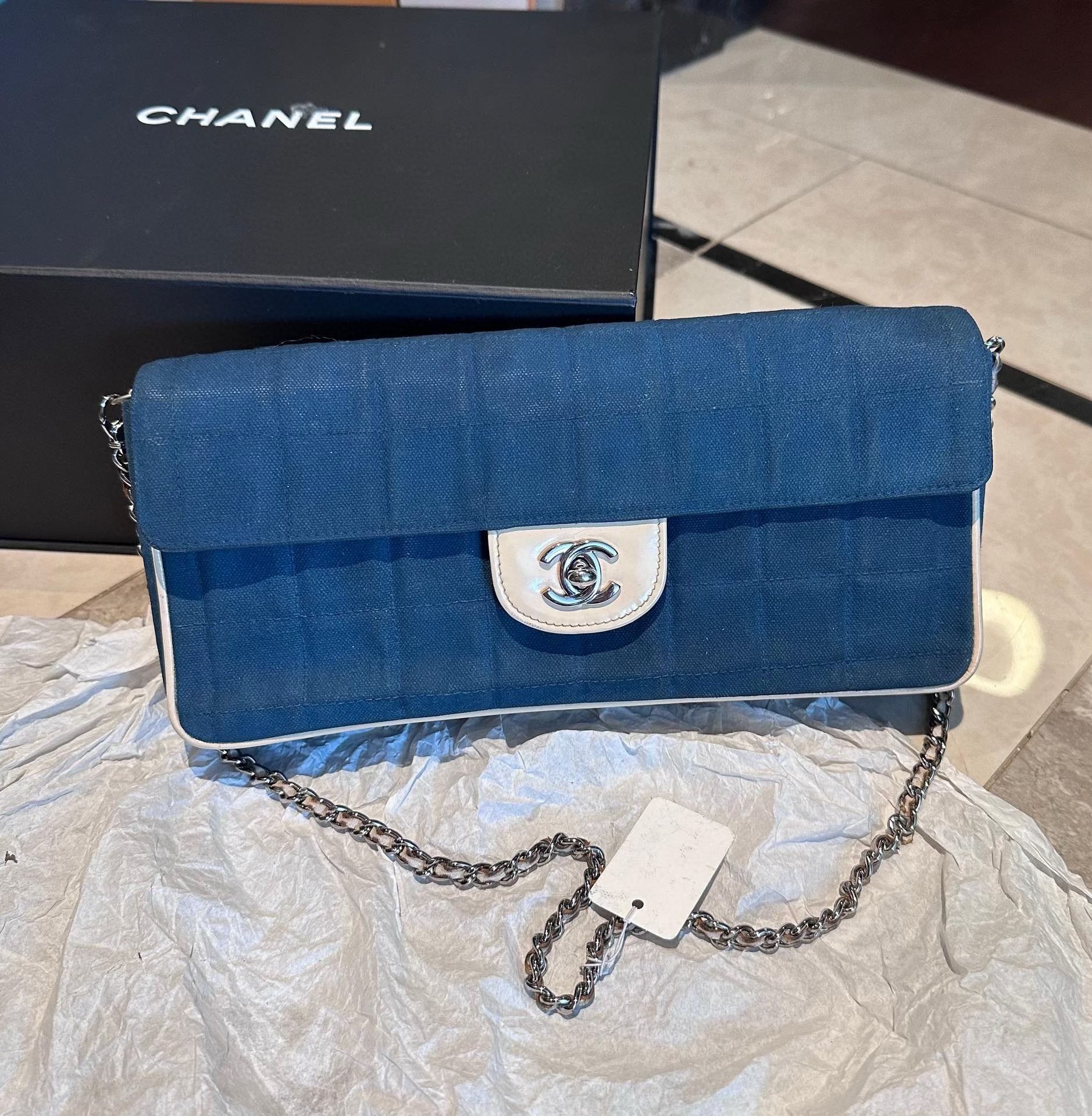 Chanel Pre-loved Bag Very good condition Size ONE SIZE - 1 Thumbnail