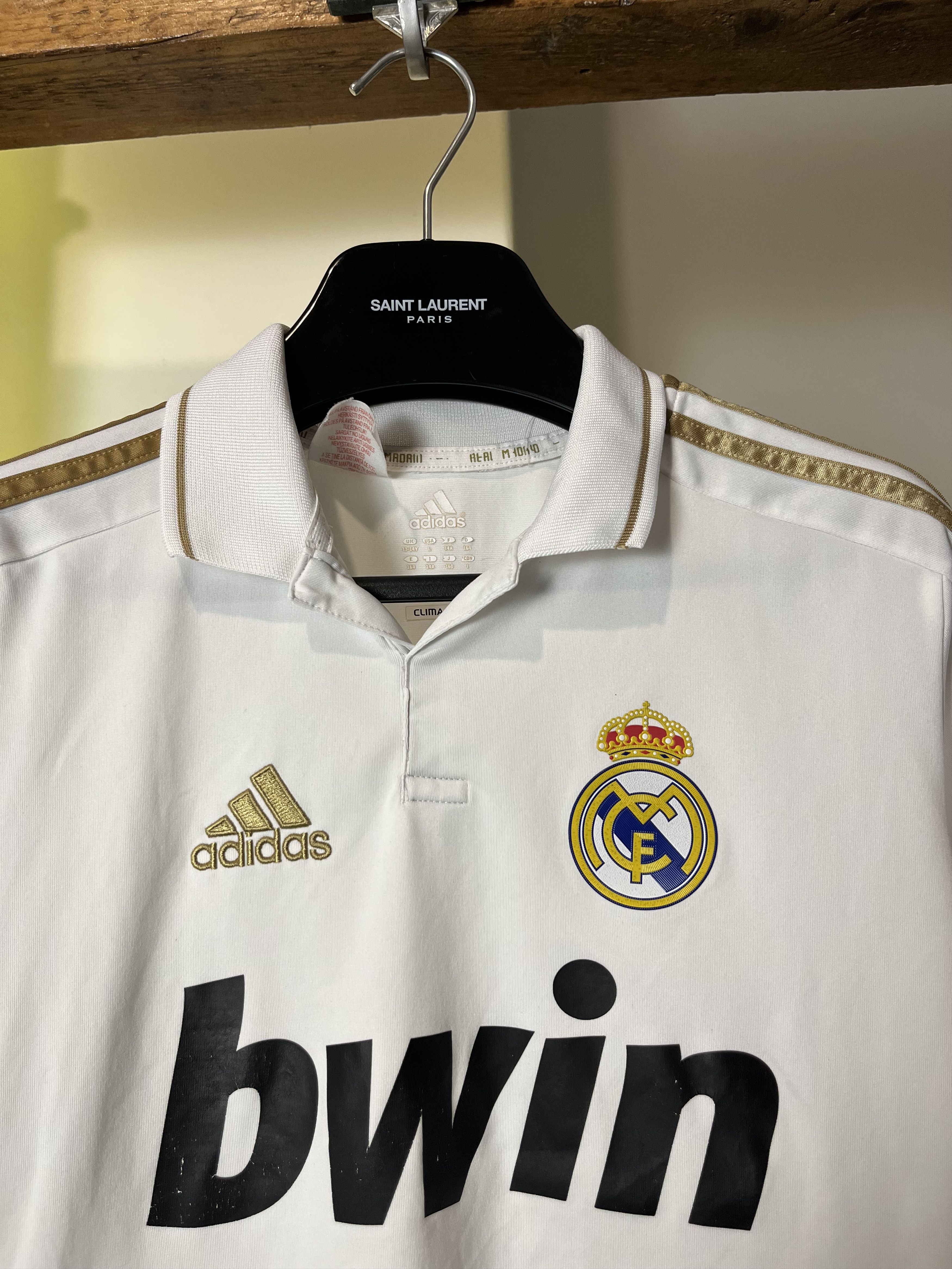 Adidas Adidas Real Madrid 2011-12 Home Soccer Kit Size US S / EU 44-46 / 1 - 3 Thumbnail