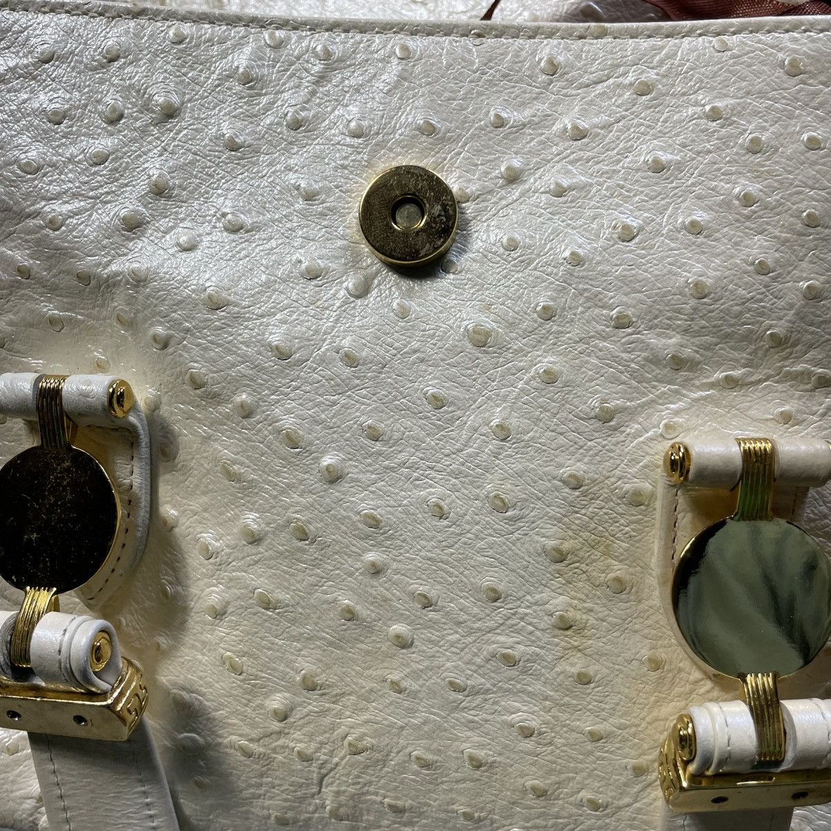 Versace GIANNI VERSACE PEARL WHITE OSTRITCH HAND BAG Size ONE SIZE - 9 Thumbnail