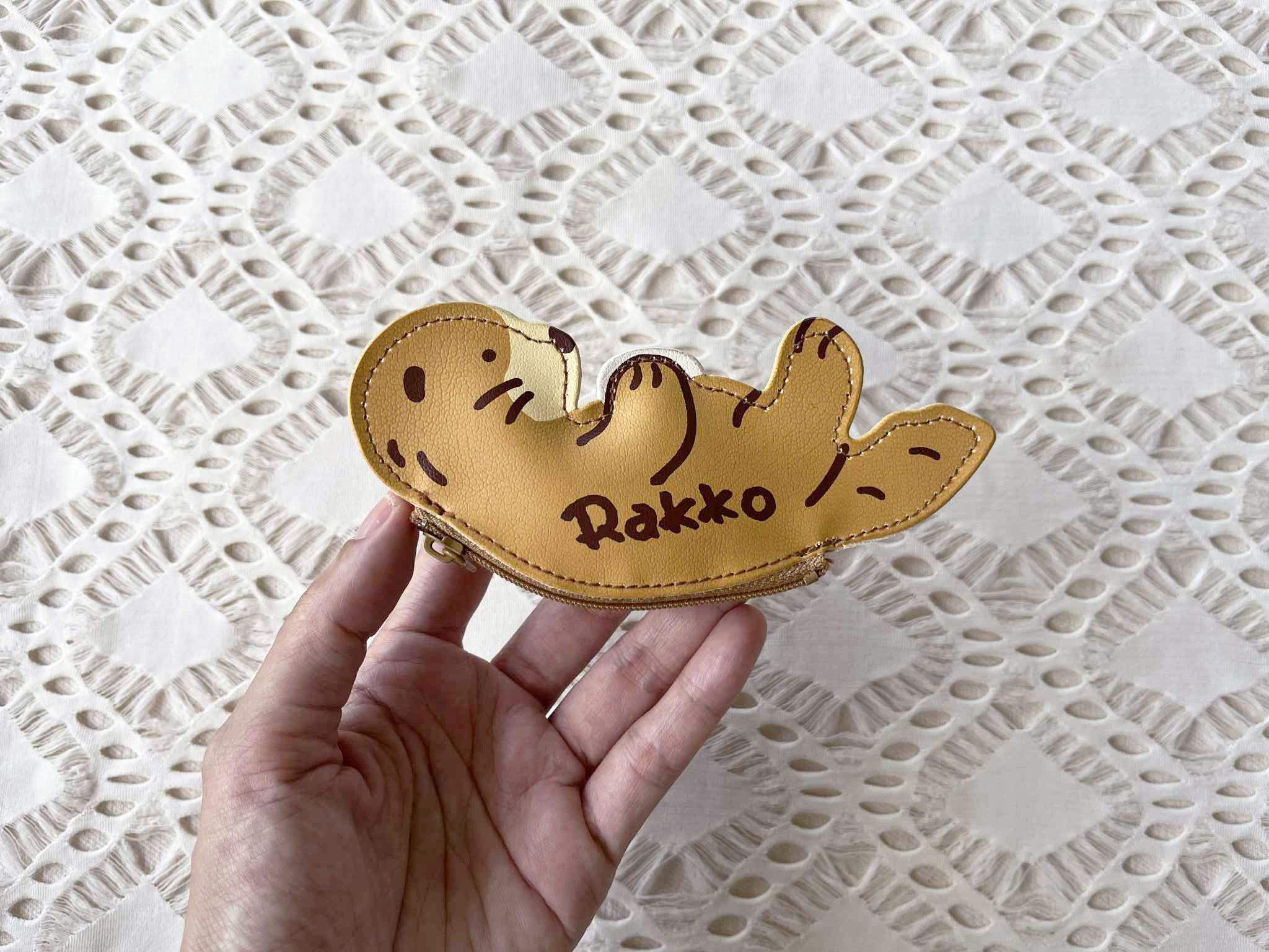 Vintage Tiny mustard yellow Sea otter Shaped zipper coin purse Size ONE SIZE - 1 Thumbnail