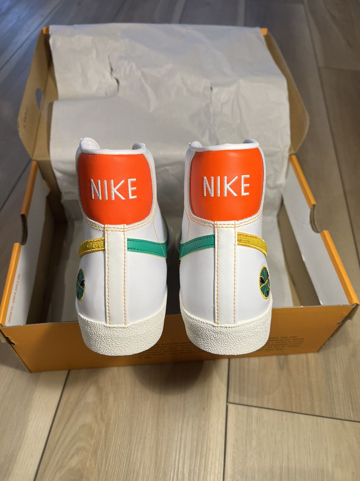 Nike Nike Blazer Mid '77 VNTG Raygun Size US 10.5 / EU 43-44 - 1 Thumbnail