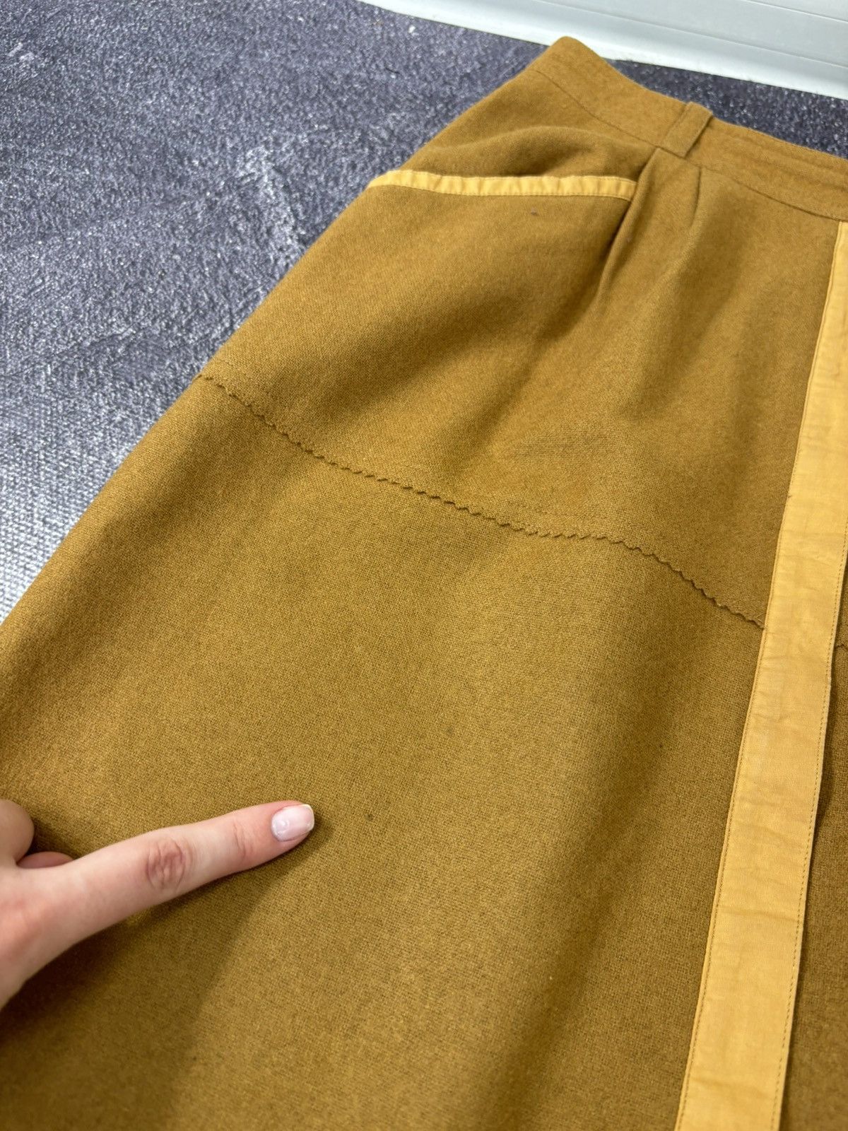 Iceberg Vintage J.C. de Castelbajac Iceberg Rare Wool Flared Skirt Size 30" / US 8 / IT 44 - 4 Thumbnail