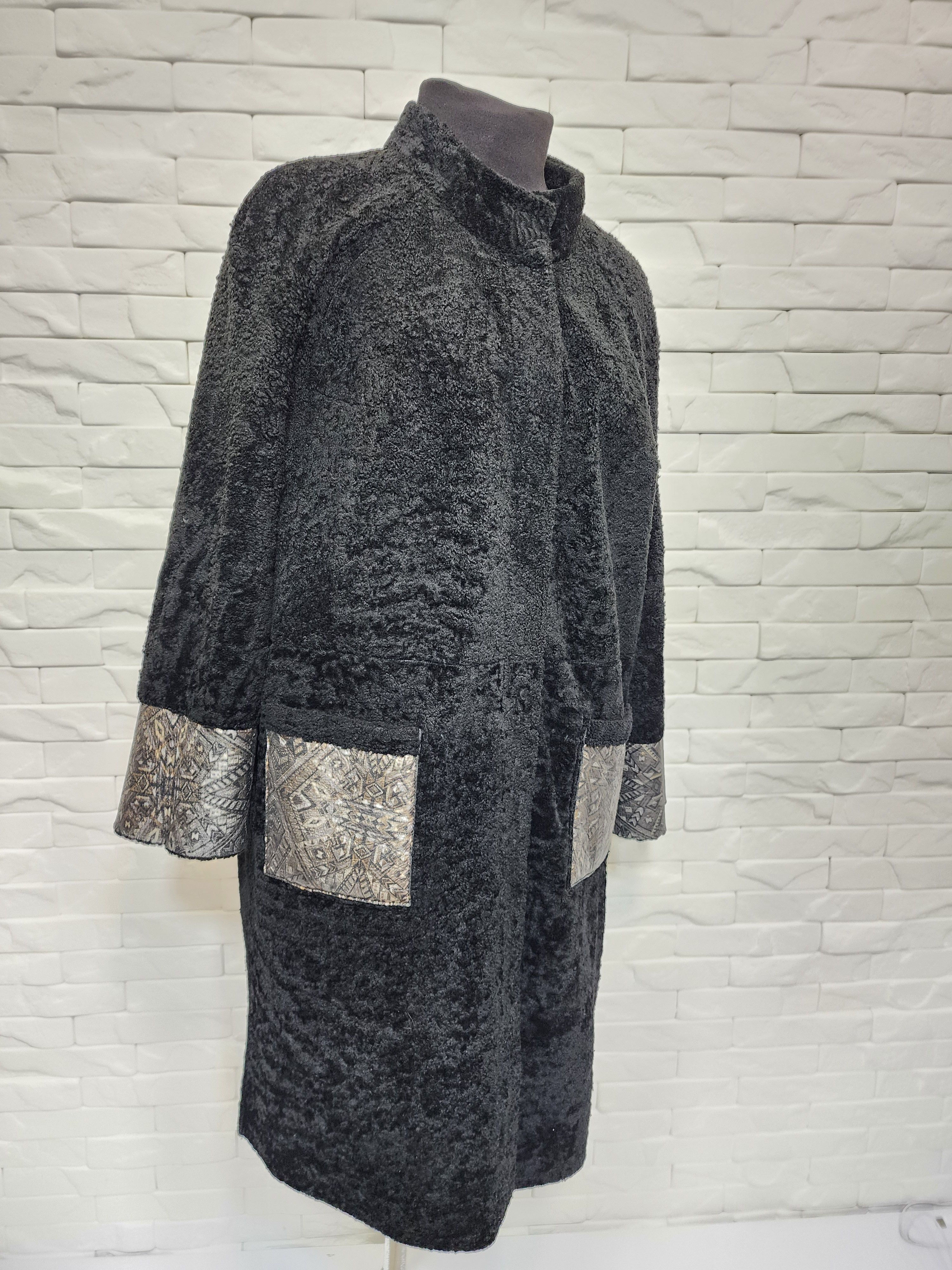 Furla Reversible Black @ Bronze Sheepskin Coat: Genuine Fur, Size XL / US 12-14 / IT 48-50 - 8 Thumbnail
