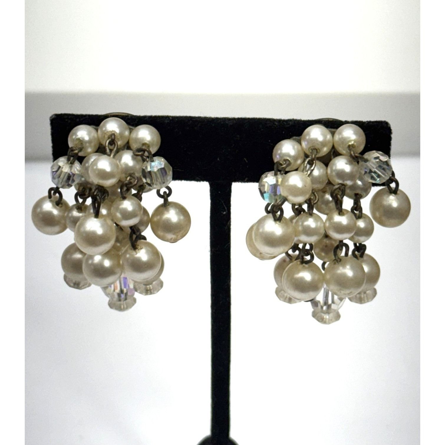 Vintage Vintage waterfall cluster faux pearl crystal clip on earring Size ONE SIZE - 1 Thumbnail