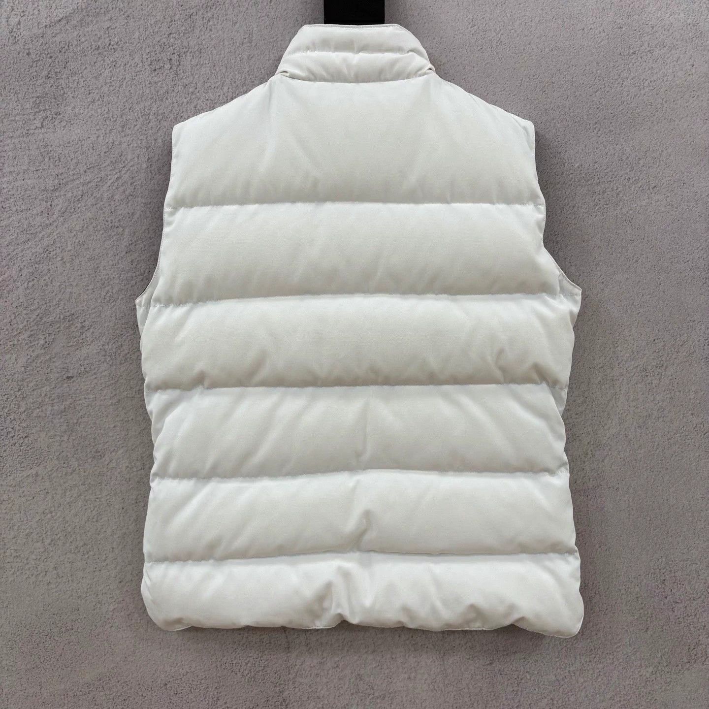 Canada Goose Canada Goose Freestyle Arctic White L Down Vest Size L / US 10 / IT 46 - 2 Thumbnail