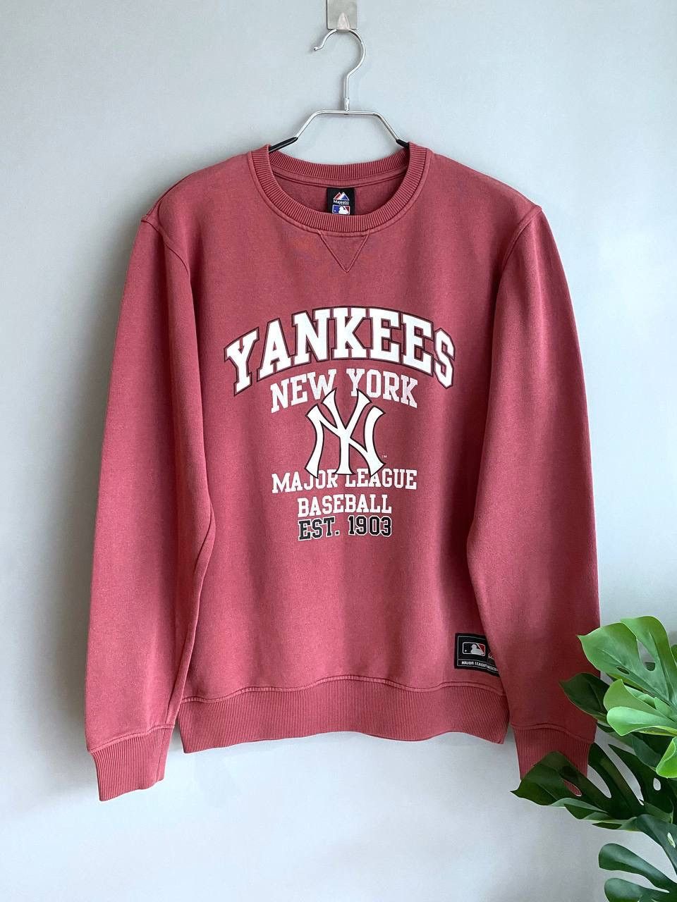 MLB × Majestic Majestic MLB New York Yankees Vintage Sweatshirt, Size M Size US M / EU 48-50 / 2 - 1 Thumbnail