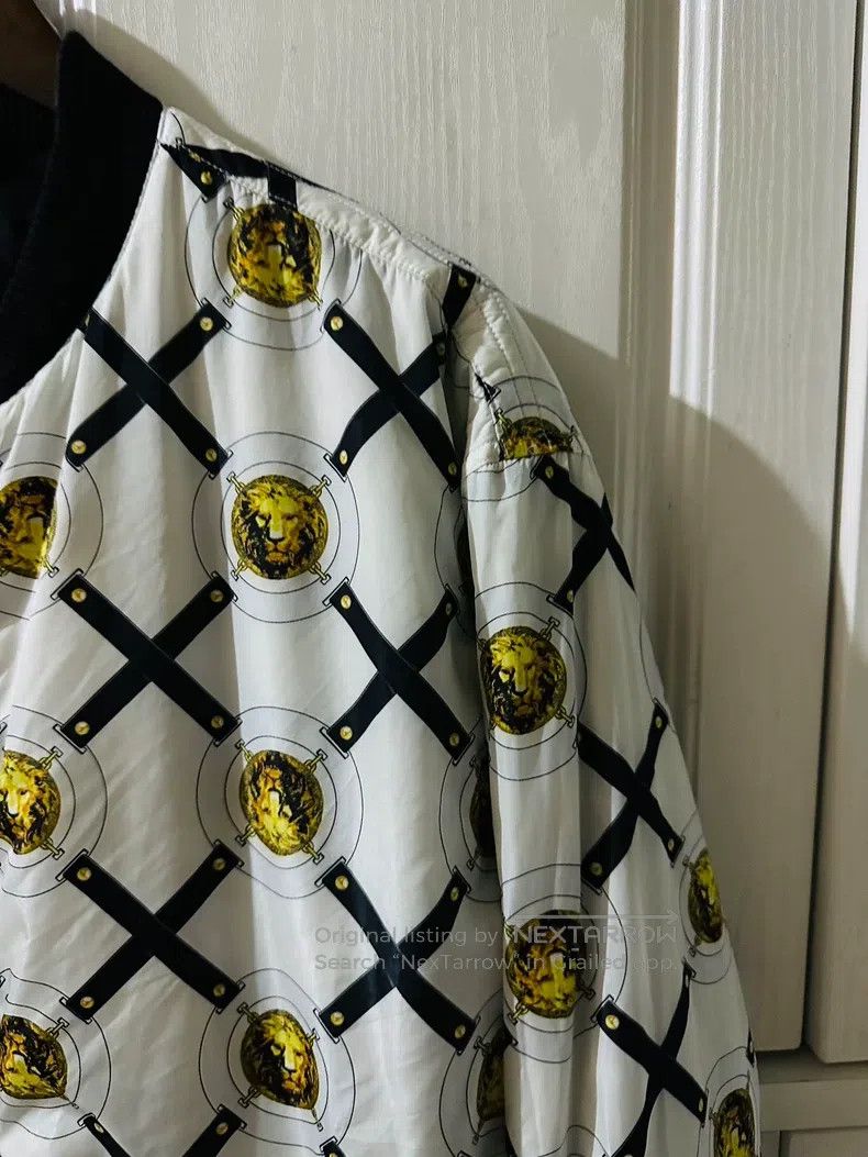 Versace Versace White flight jacket thick cotton jacket top Size US XL / EU 56 / 4 - 5 Thumbnail