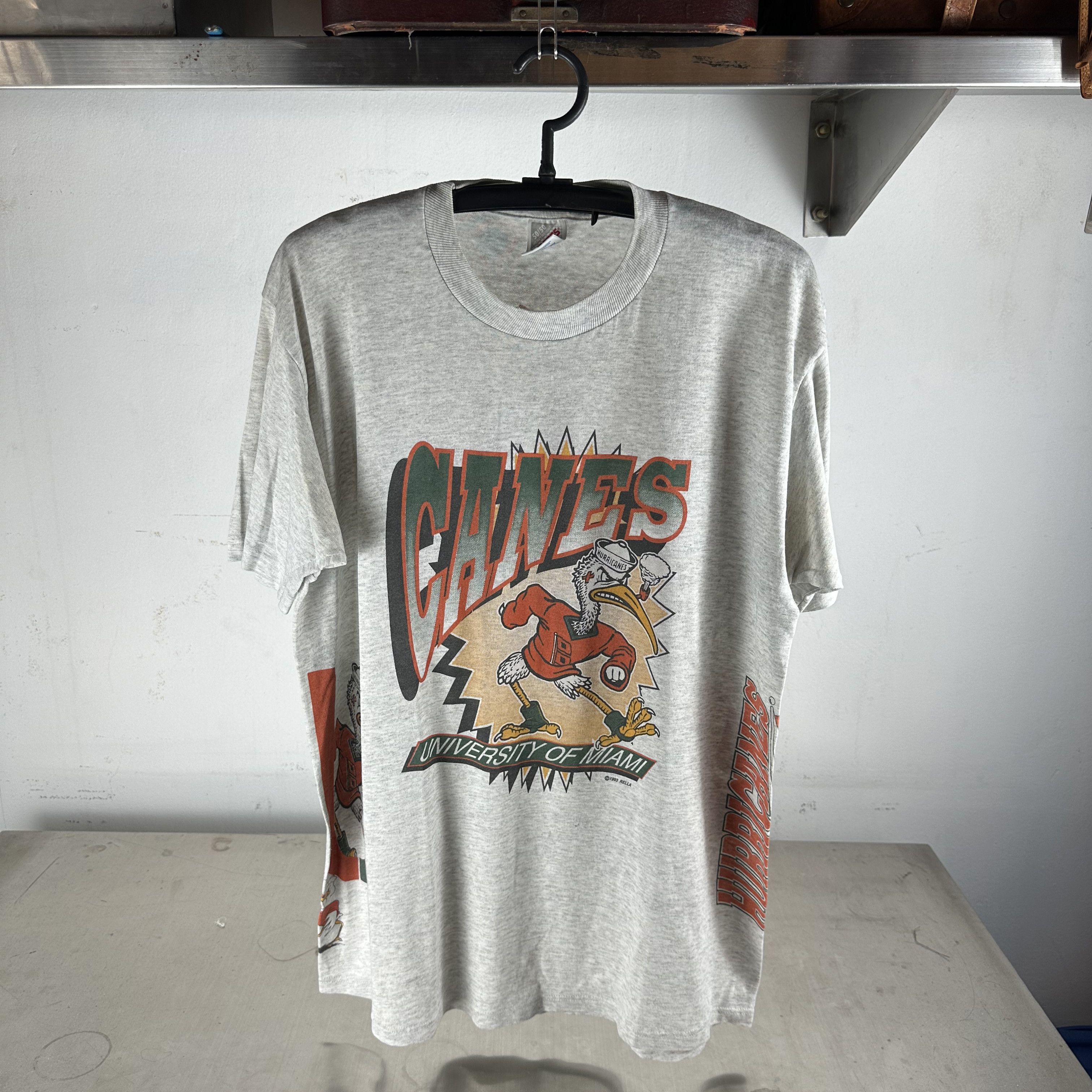 Vintage Vintage 1993 Miami Hurricanes NCAA Wraparound AOP T-Shirt Size US XL / EU 56 / 4 - 1 Thumbnail