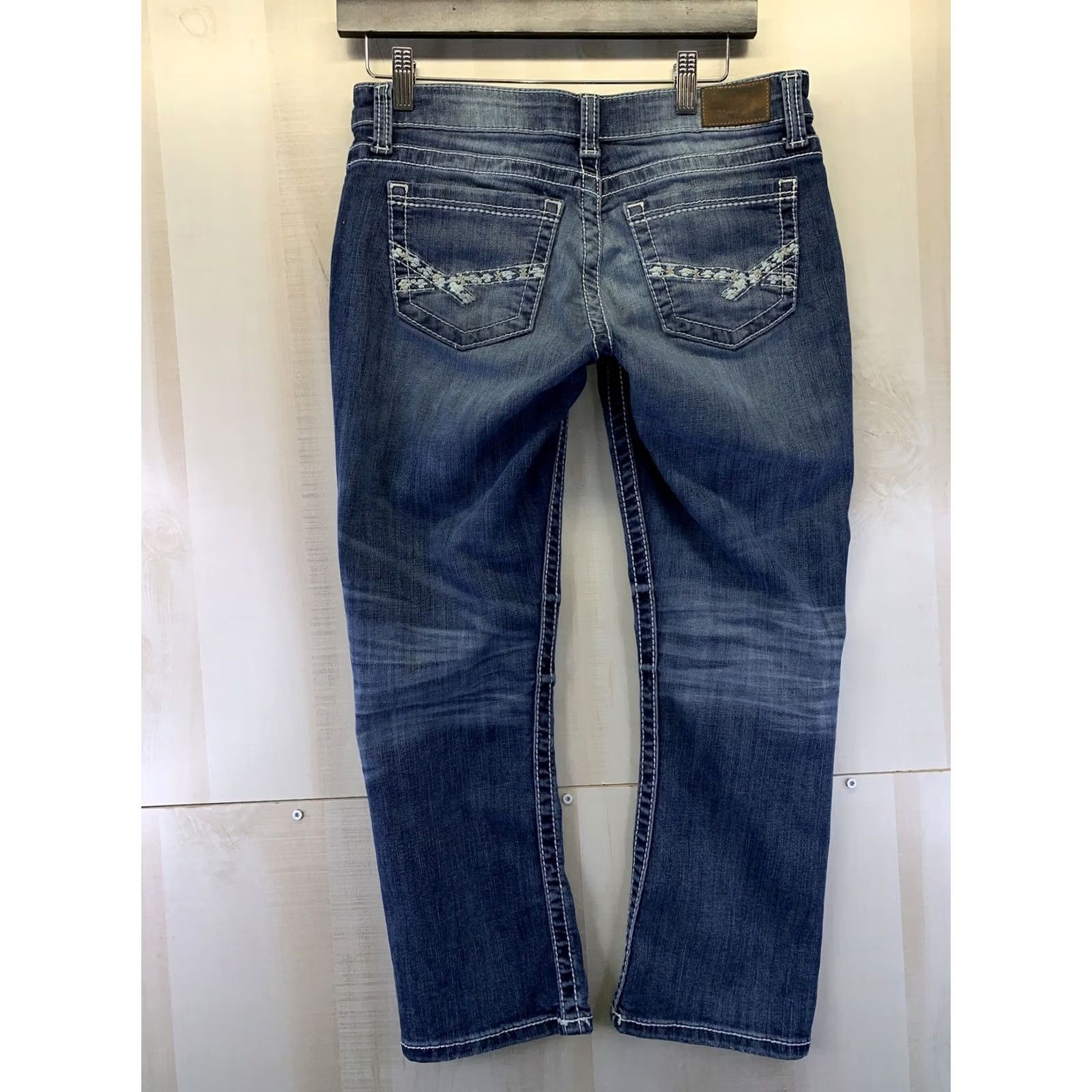 BKE BKE Denim Sabrina Capri Jeans Womens Size 27 -5229 Denim Capri Jeans 27 Blue Cotton Blend 5-Pocket Zipper Embroidered Buckle Sabrina Womens Jeans Size 27" / US 4 / IT 40 - 5 Thumbnail