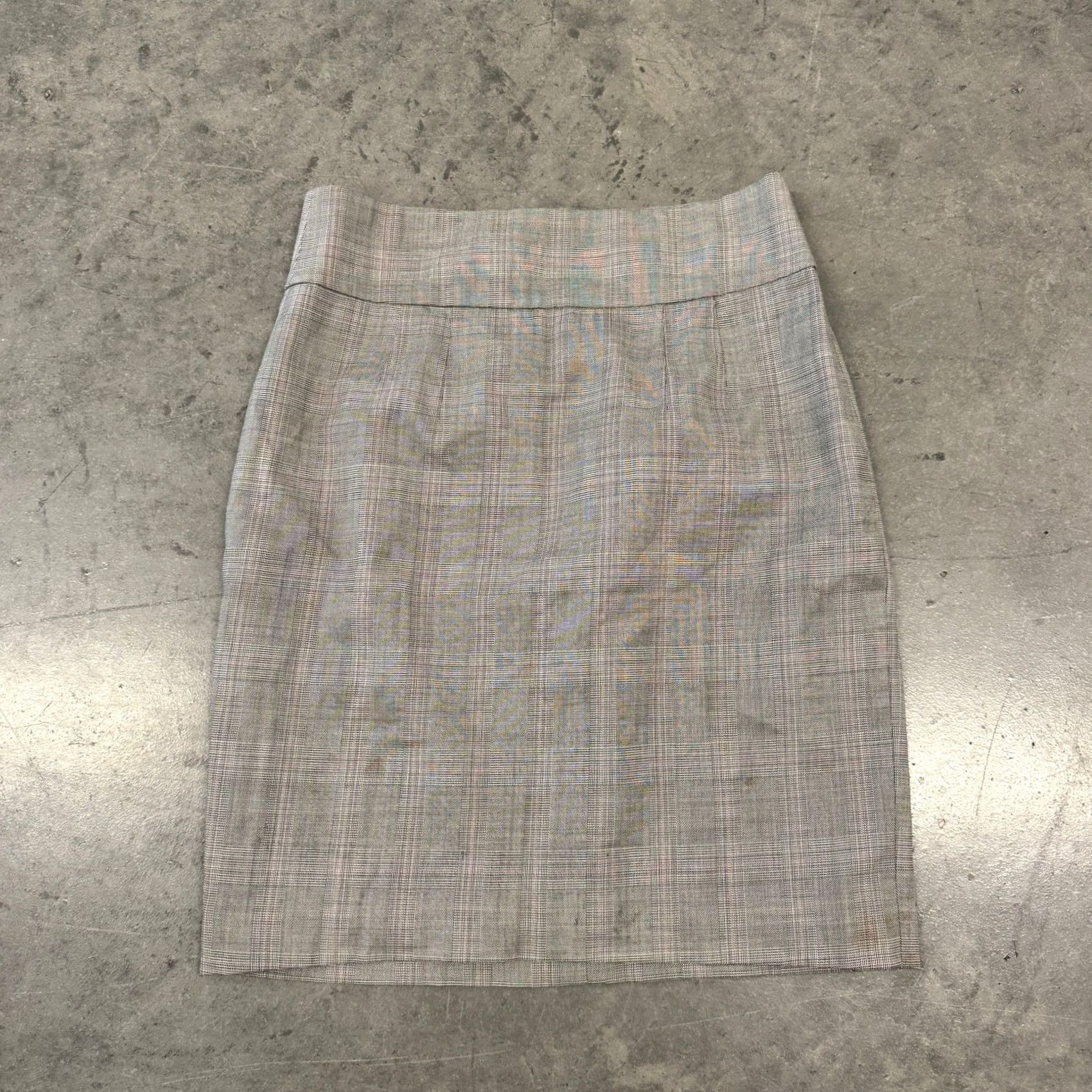 Banana Republic VINTAGE Banana Republic Skirt Women SZ 4 Grey Pink Plaid Pencil Mini A-Line Short 4 Womens Size 27" / US 4 / IT 40 - 2 Thumbnail