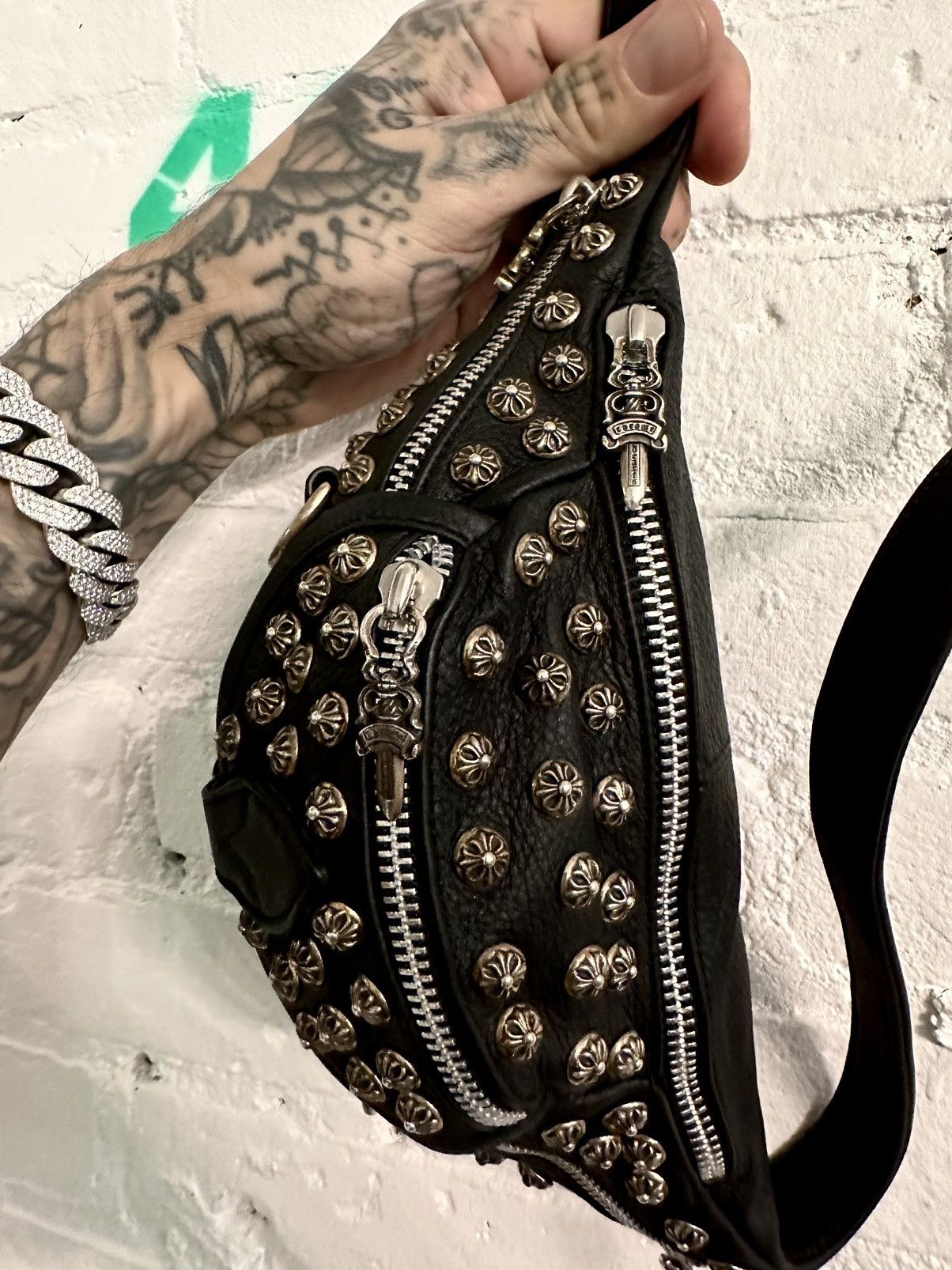 Chrome Hearts Chrome Hearts 117 STUD Leather Snat Bag Size ONE SIZE - 5 Thumbnail